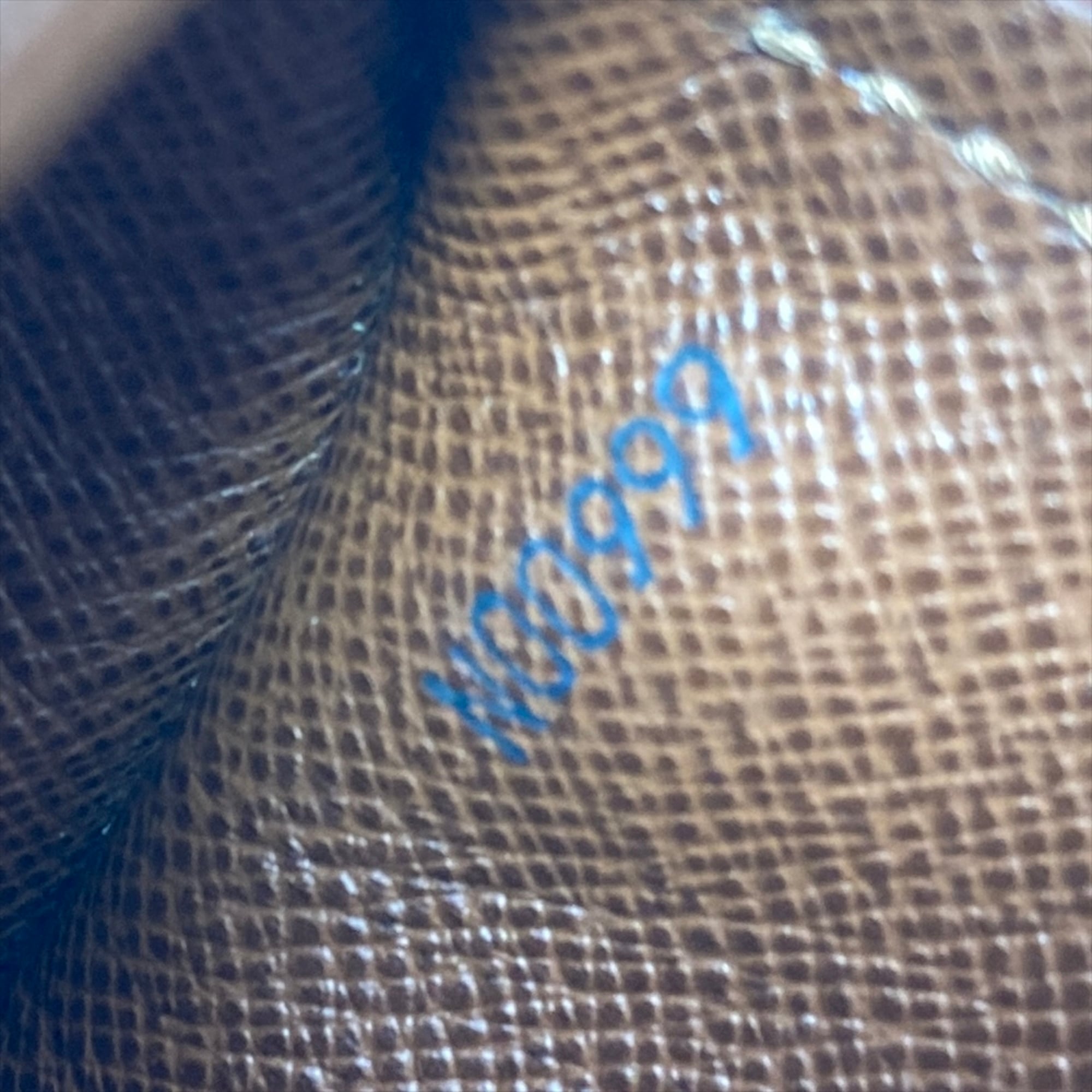 Louis Vuitton Brown Monogram Canvas Shoulder Bag (Pre-Owned)