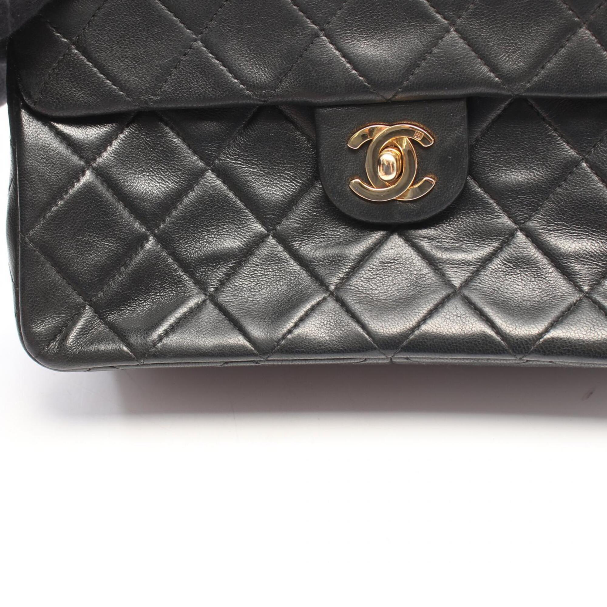 Chanel Black Leather Handbag Shoulder Bag (Pre-Owned)