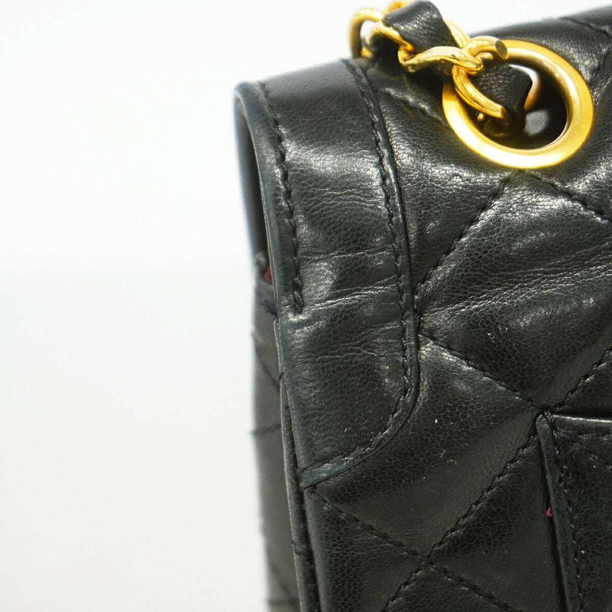 Chanel Black Leather Shoulder Bag (Pre-Owned)