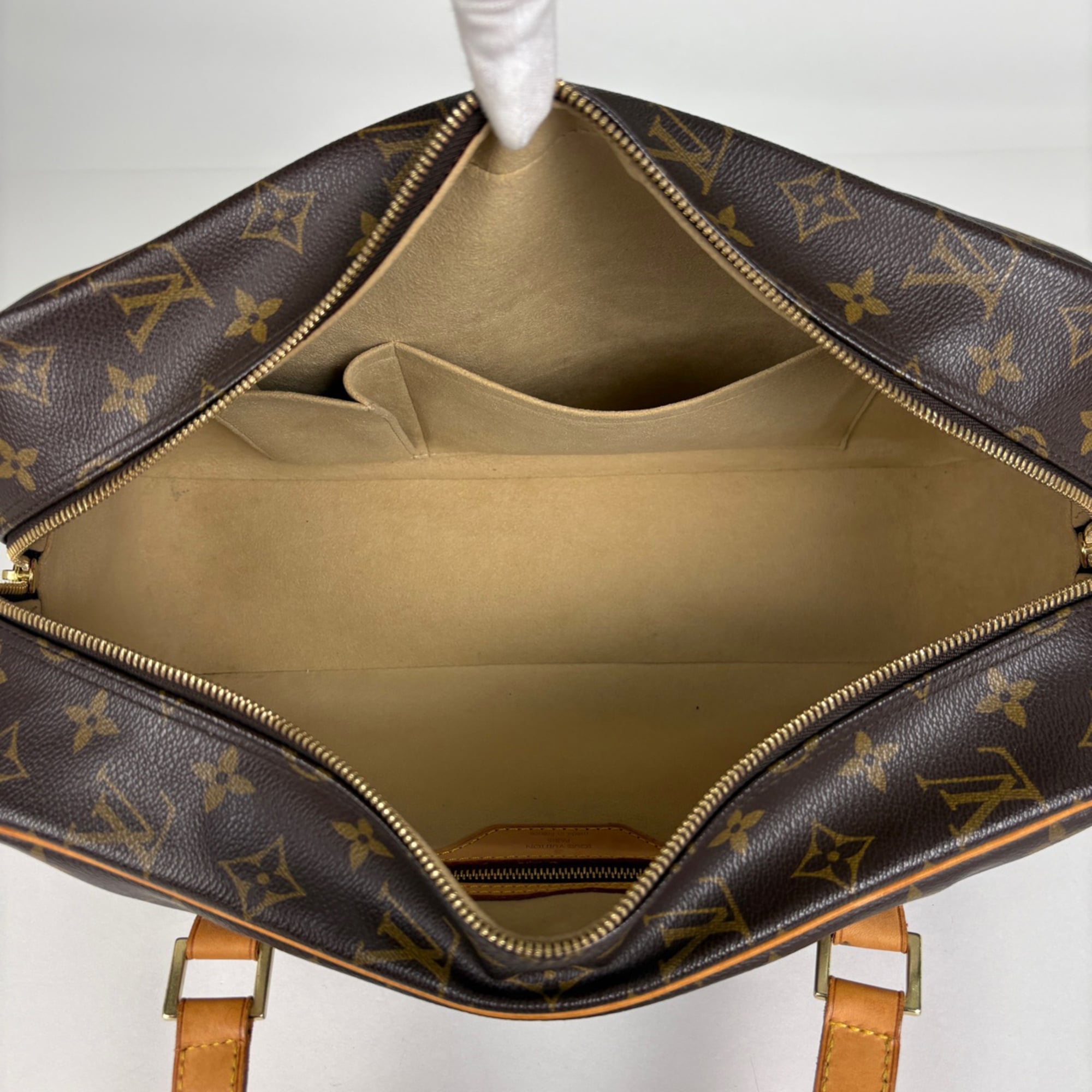 Louis Vuitton Brown Monogram Shoulder Bag (Pre-Owned)