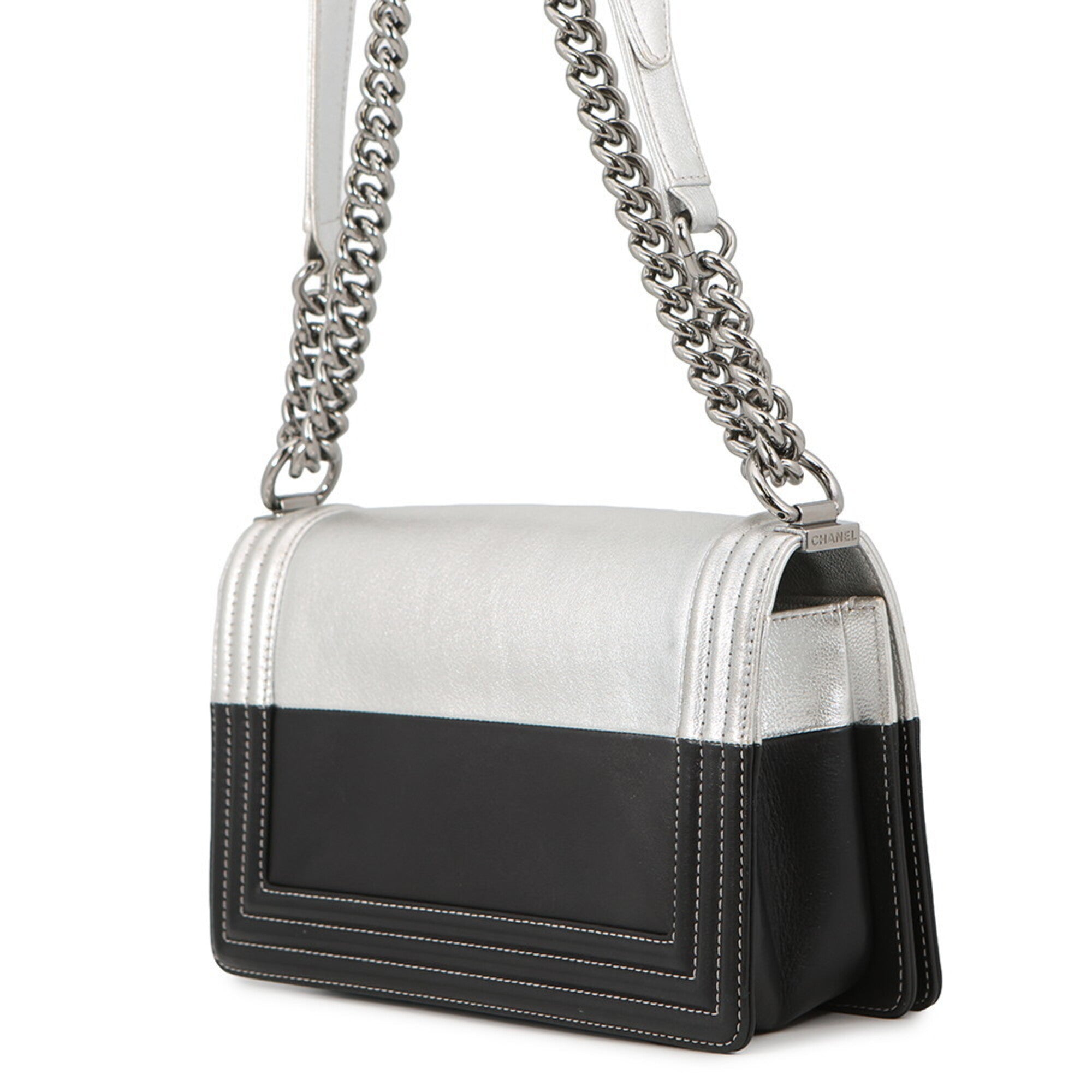 Chanel Boy Chanel Black Silver Leather Handbag Shoulder Bag (Pre-Owned)