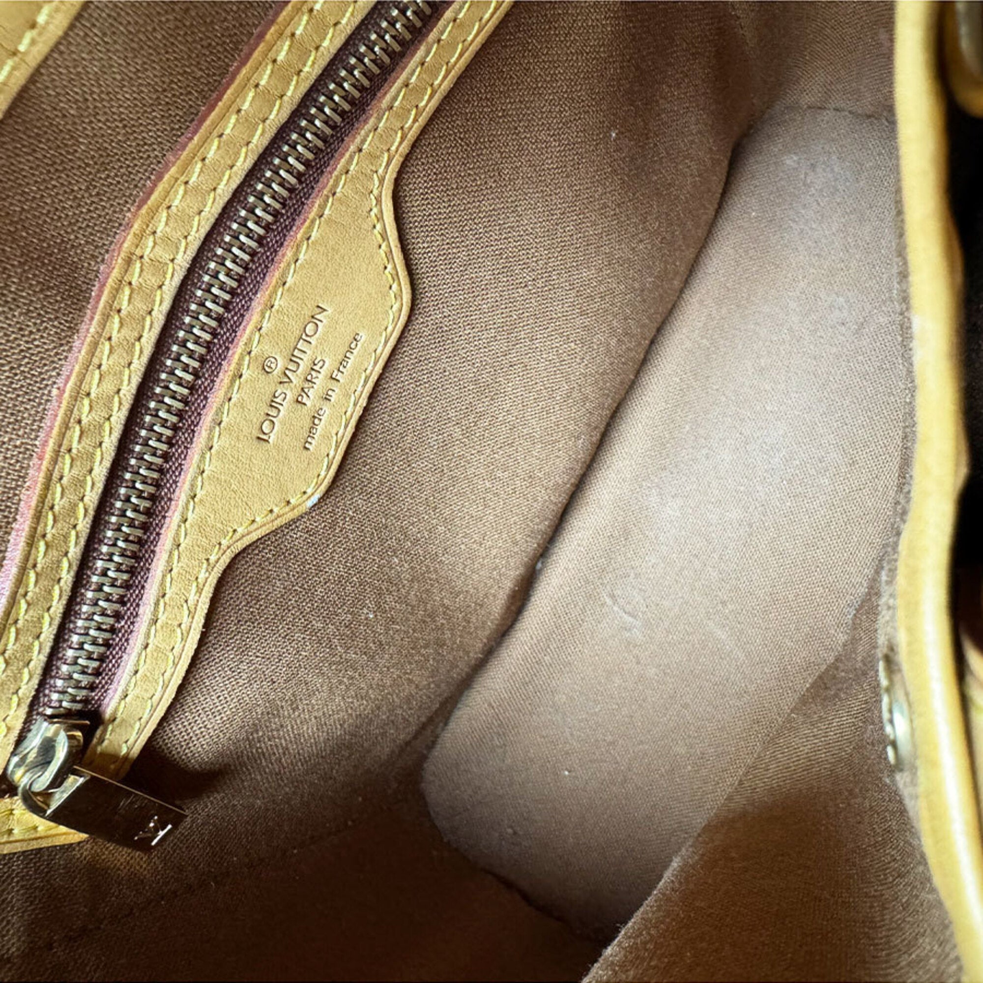 Louis Vuitton Brown Monogram Monogram Handbag (Pre-Owned)