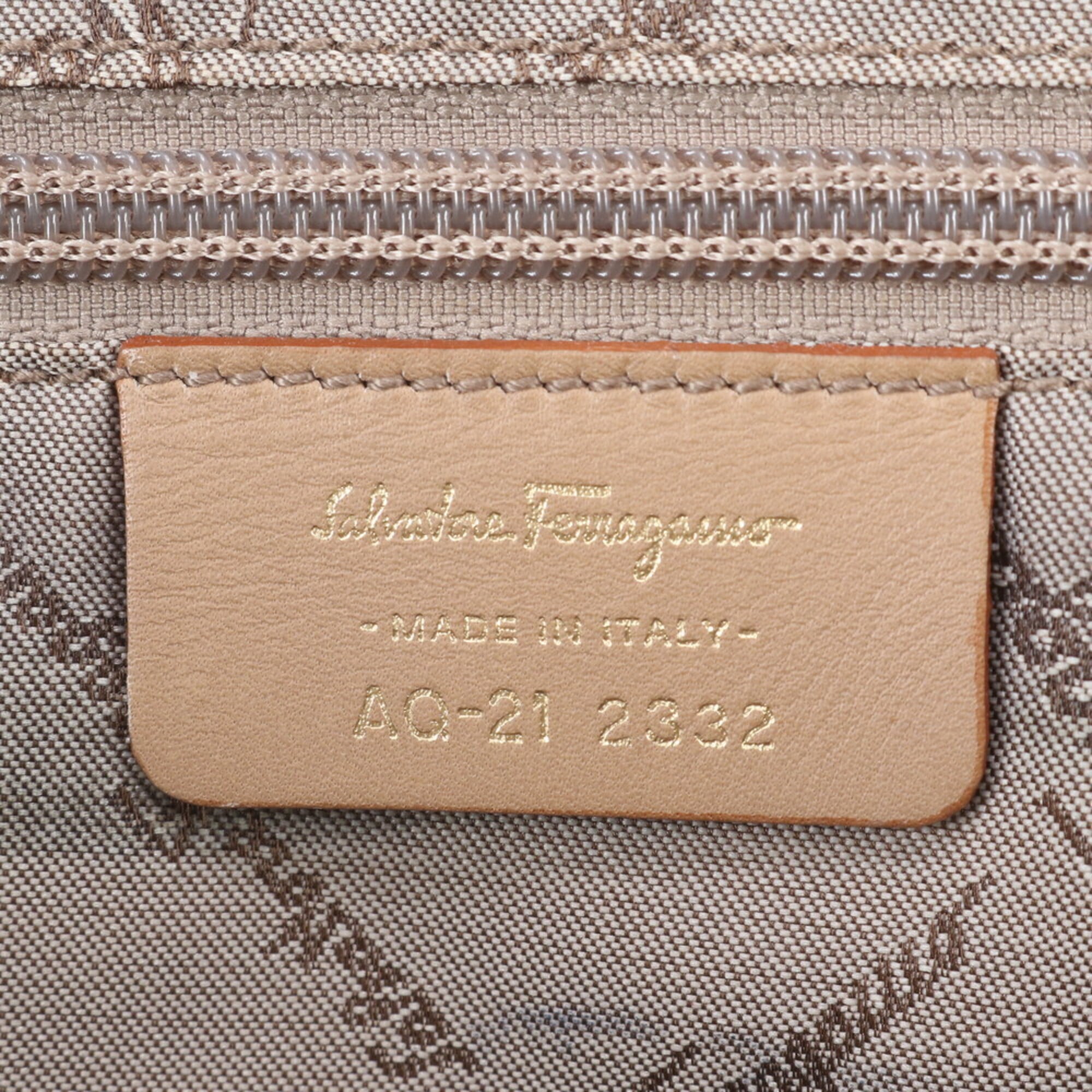 Salvatore Ferragamo Beige Leather Handbag Shoulder Bag Tote Bag (Pre-Owned)