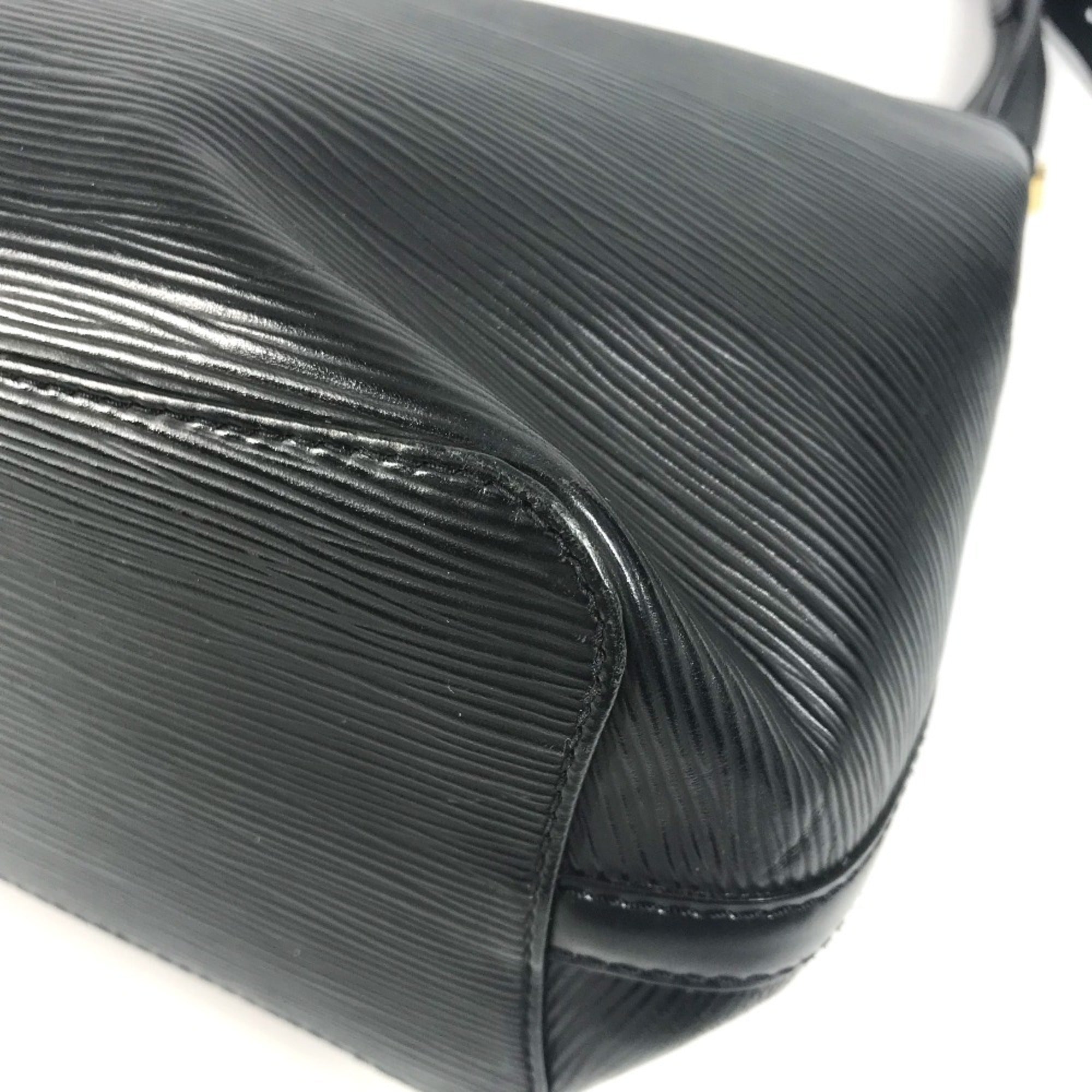 Louis Vuitton Epi Black Noir Epi Leather Shoulder Bag (Pre-Owned)