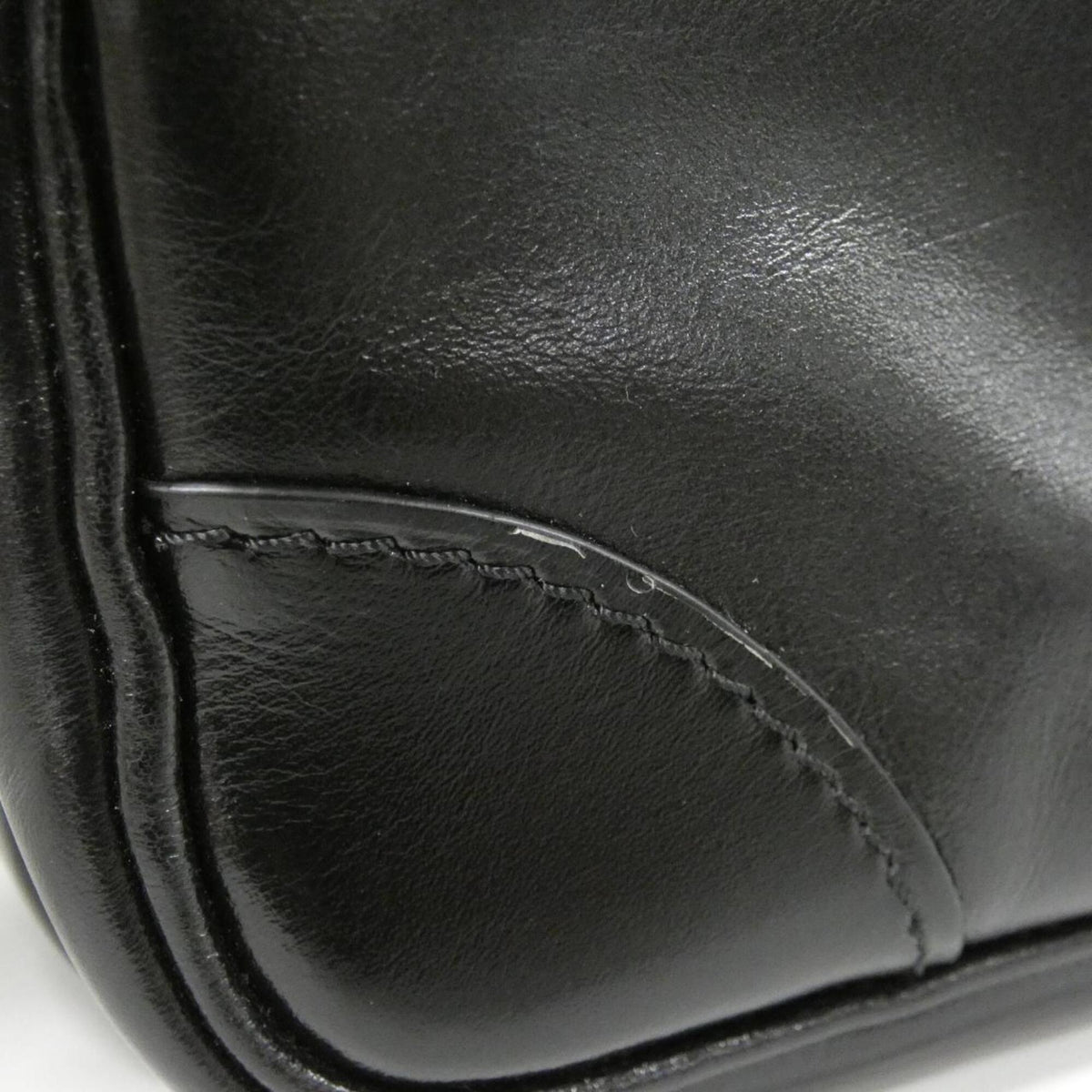 Louis Vuitton Black Leather Shoulder Bag (Pre-Owned)