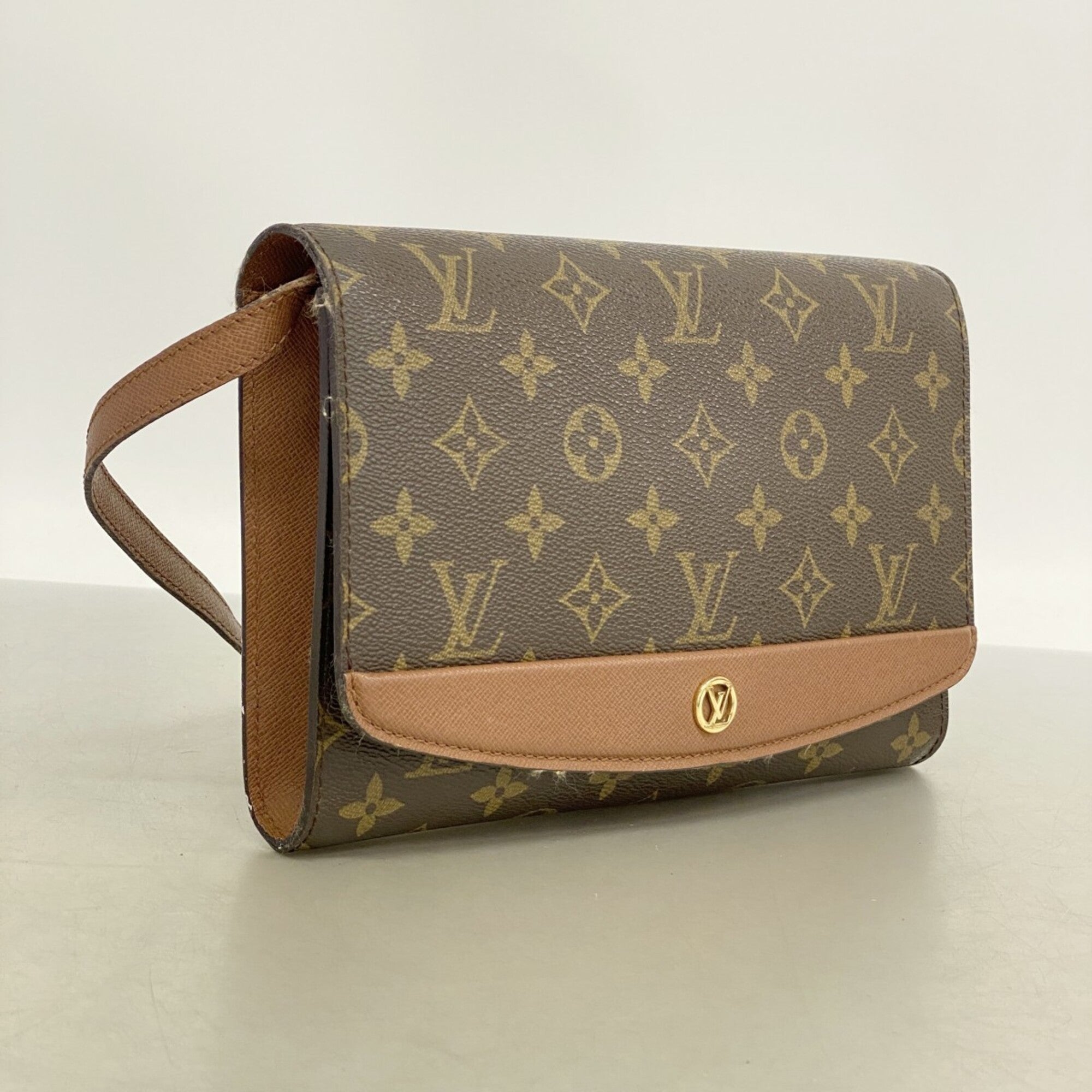 Louis Vuitton Brown Shoulder Bag (Pre-Owned)