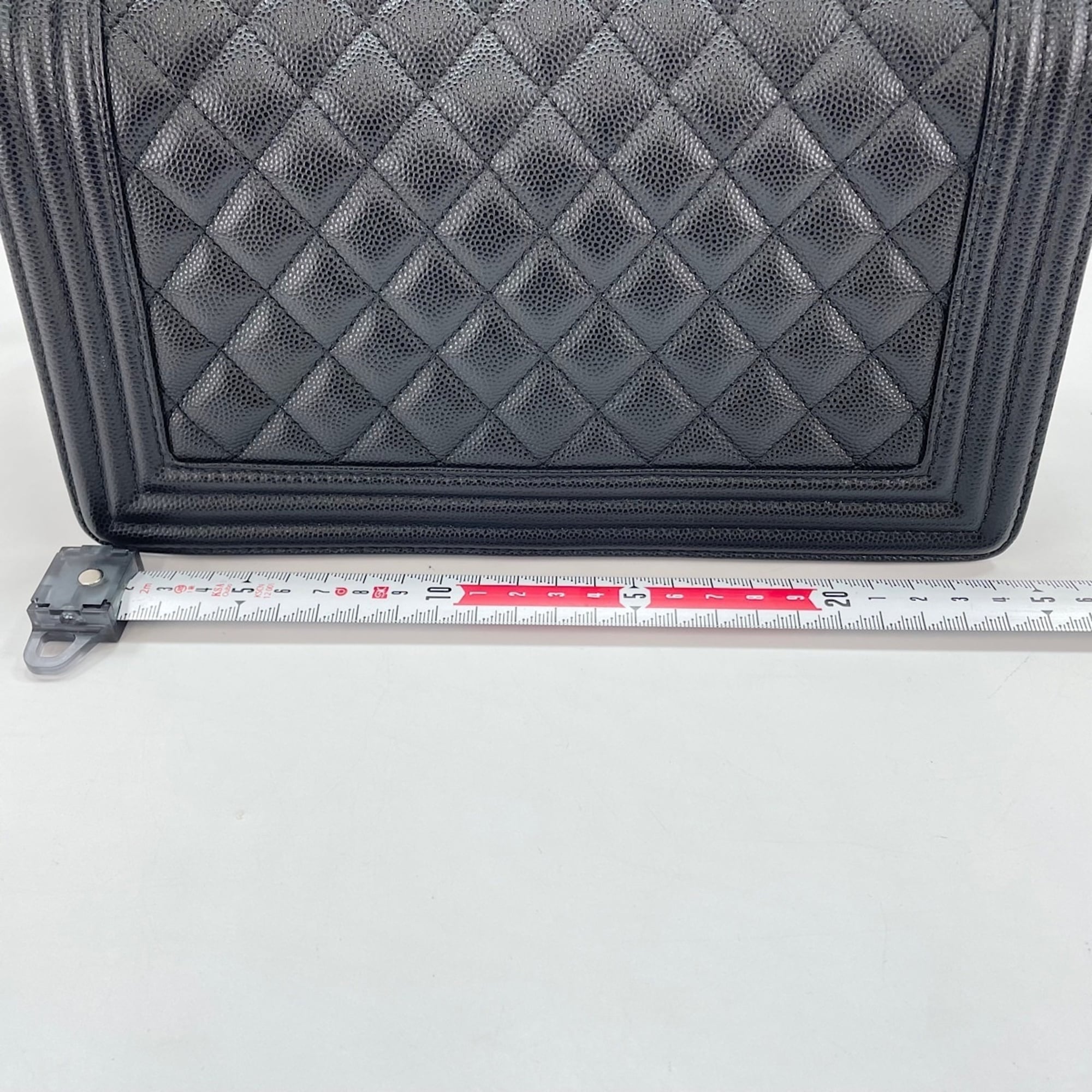 Chanel Black Shoulder Bag (Pre-Owned)