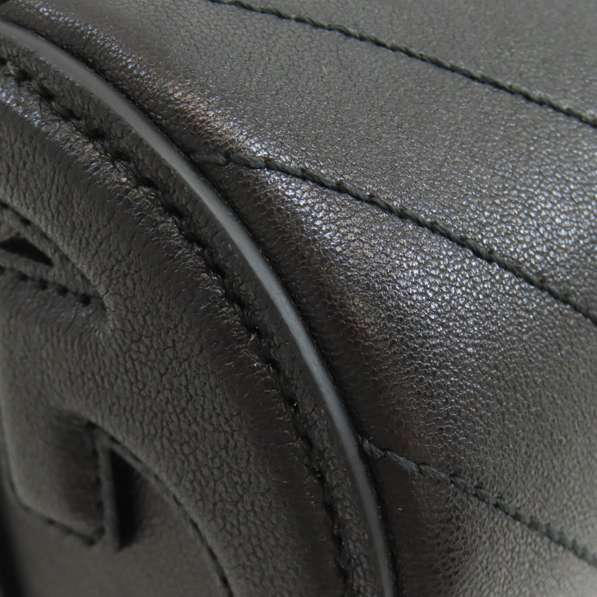 Gucci Black Leather Shoulder Bag (Pre-Owned)