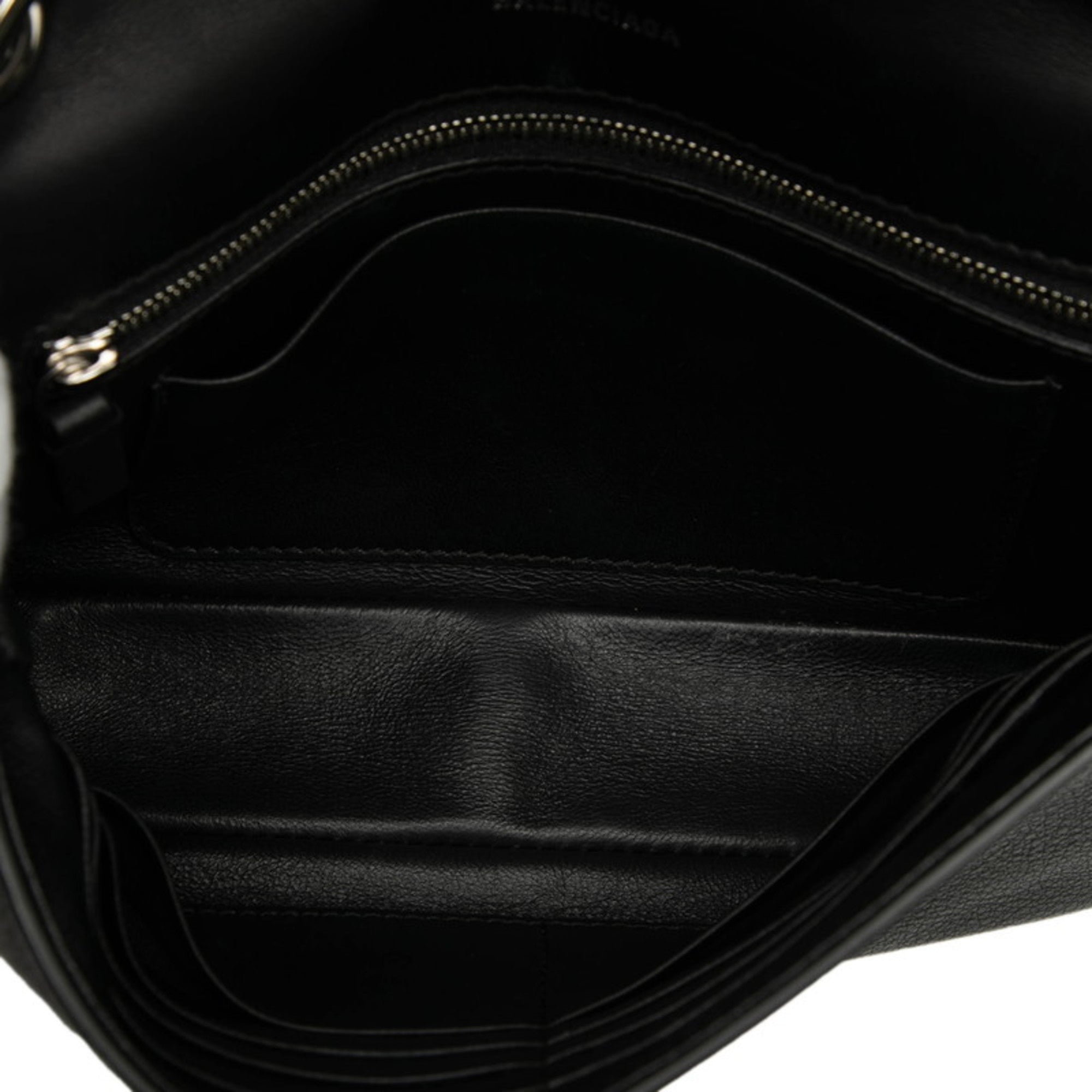 Balenciaga Black Leather Shoulder Bag (Pre-Owned)