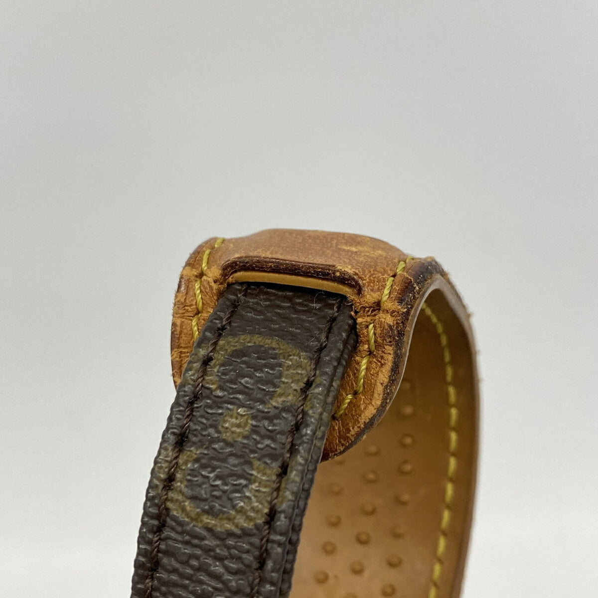 Louis Vuitton Brown Shoulder Bag (Pre-Owned)
