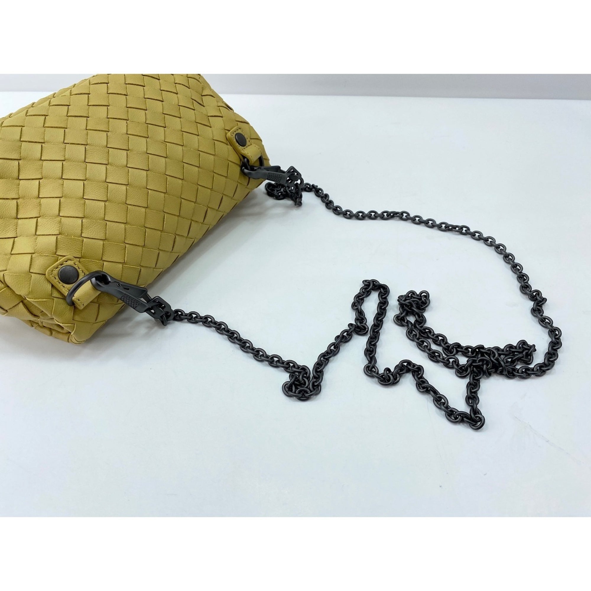 Bottega Veneta Intrecciato Yellow Shoulder Bag (Pre-Owned)