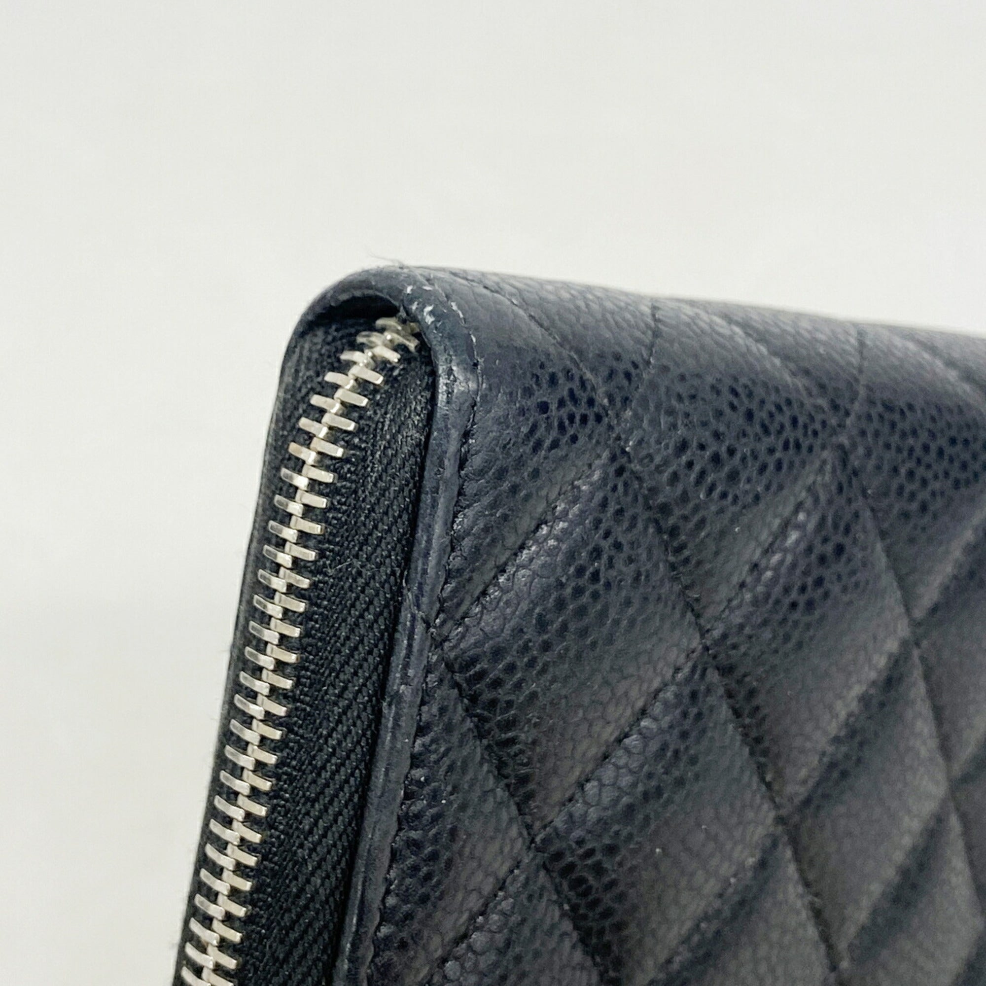 Chanel Black Grained Calfskin Long Wallet (Bi-Fold) (Pre-Owned)