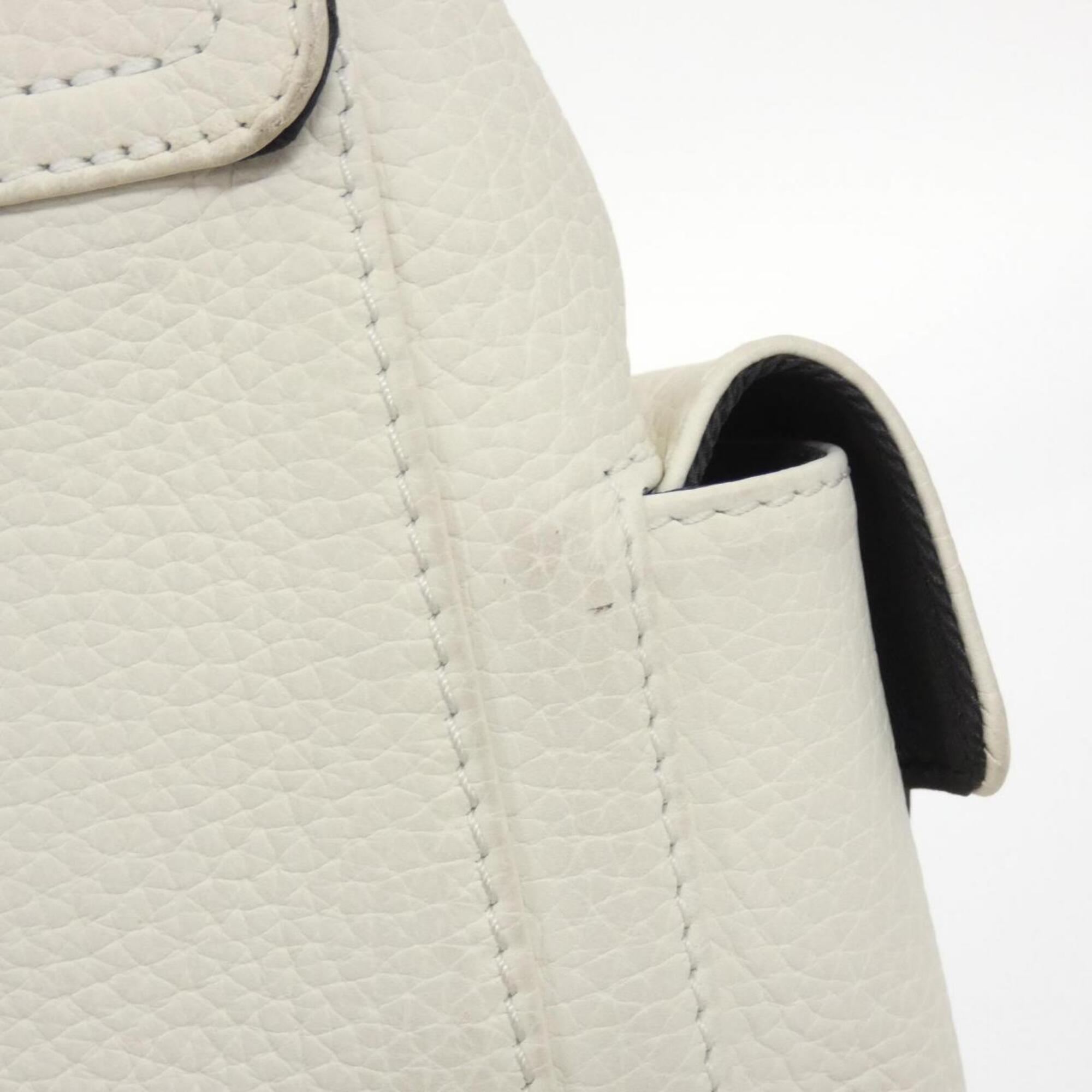Louis Vuitton Blanc Shoulder Bag (Pre-Owned)