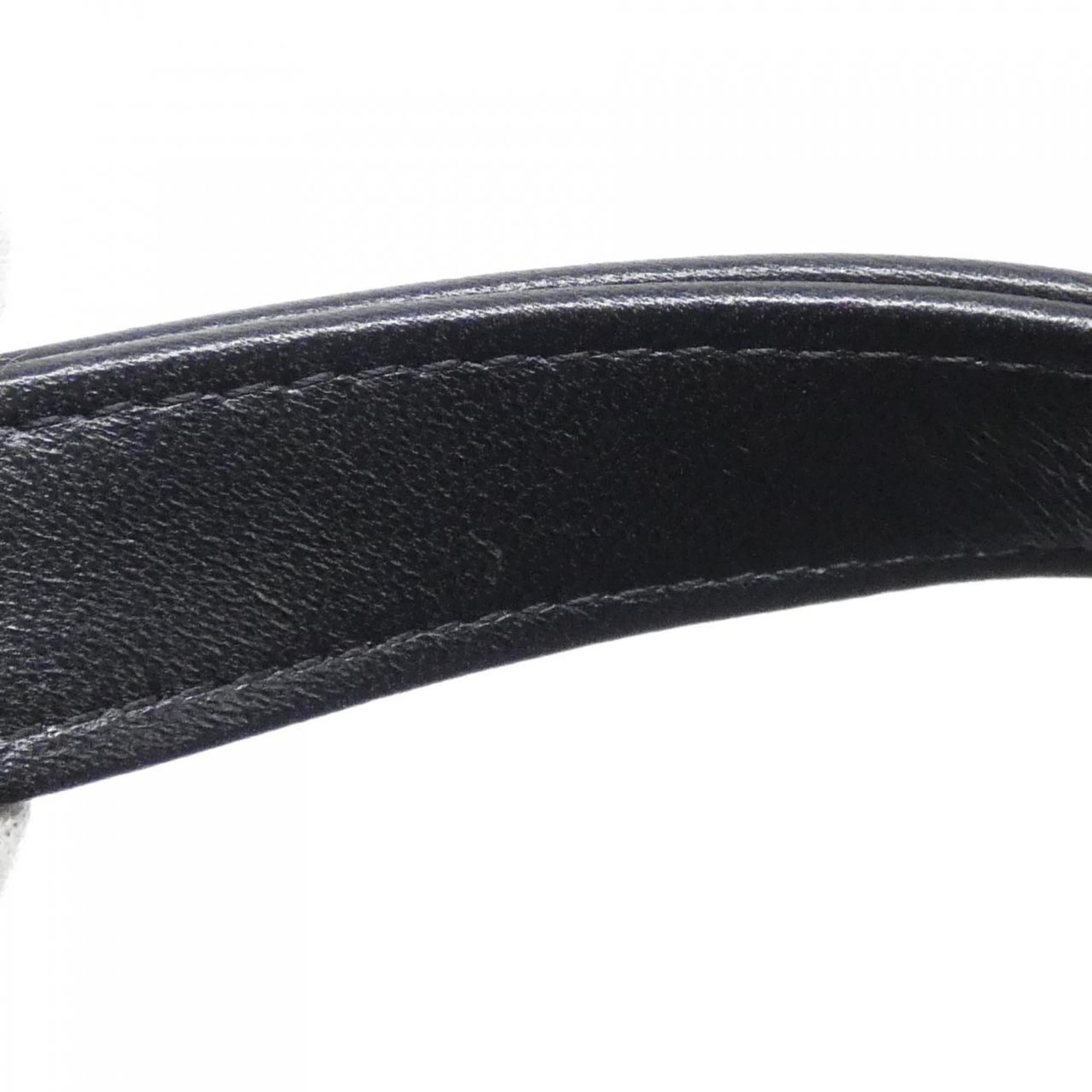 Chanel Black Leather Handbag (Pre-Owned)