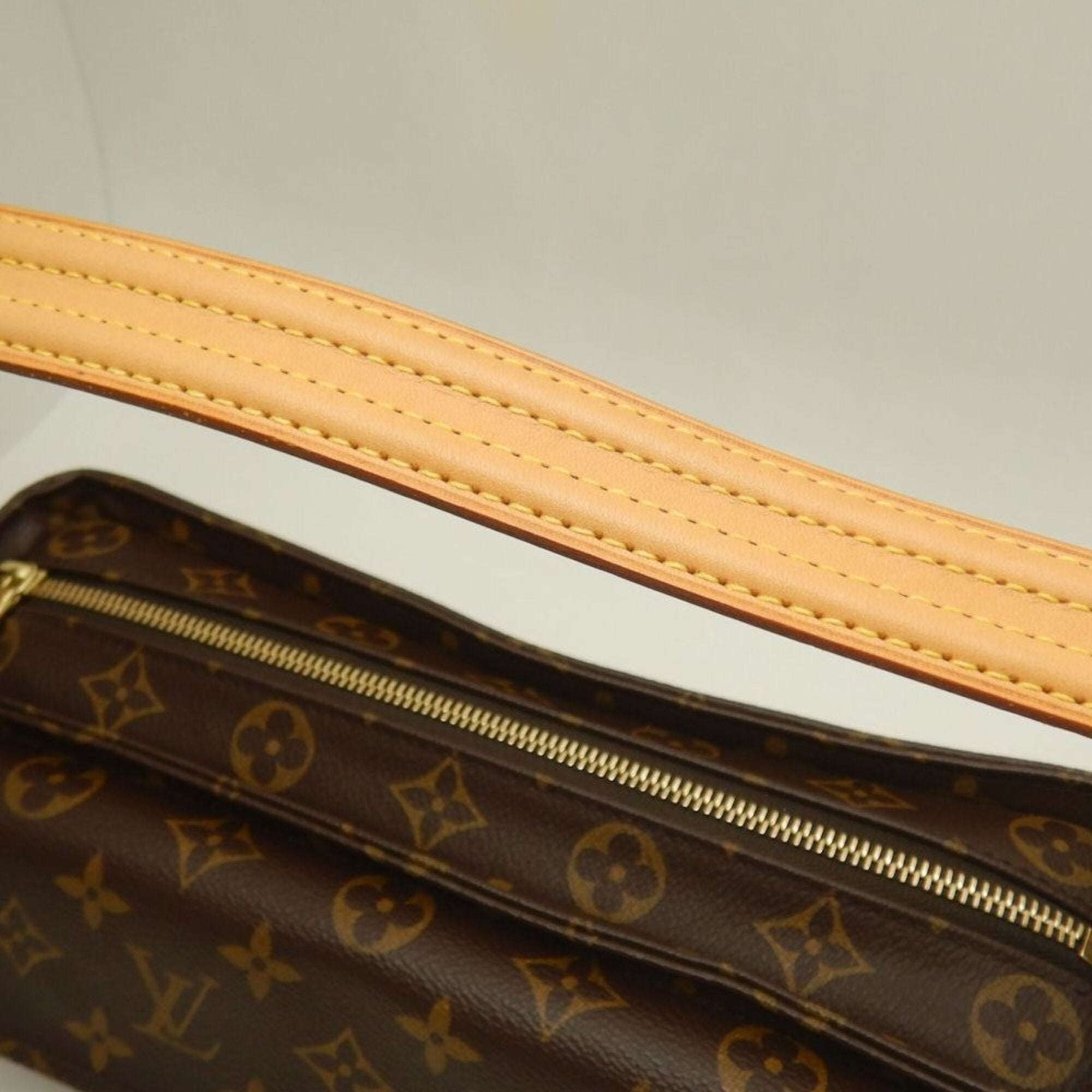 Louis Vuitton Monogram Brown Monogram Shoulder Bag (Pre-Owned)