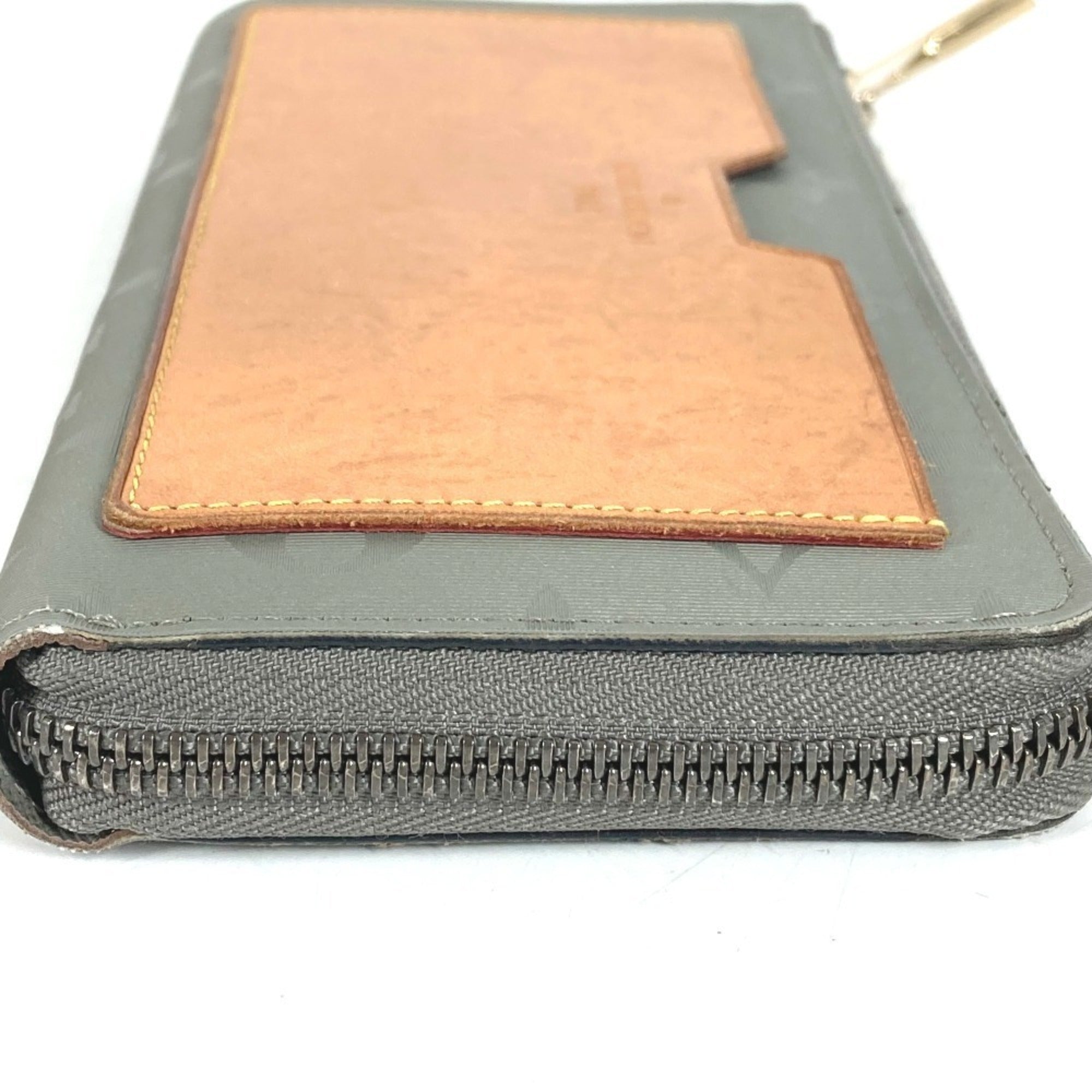 Louis Vuitton Gray Monogram Long Wallet (Bi-Fold) (Pre-Owned)