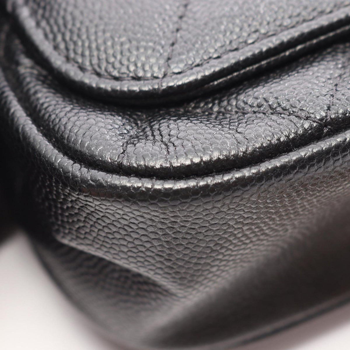 Chanel Black Grained Calfskin Handbag Shoulder Bag (Pre-Owned)