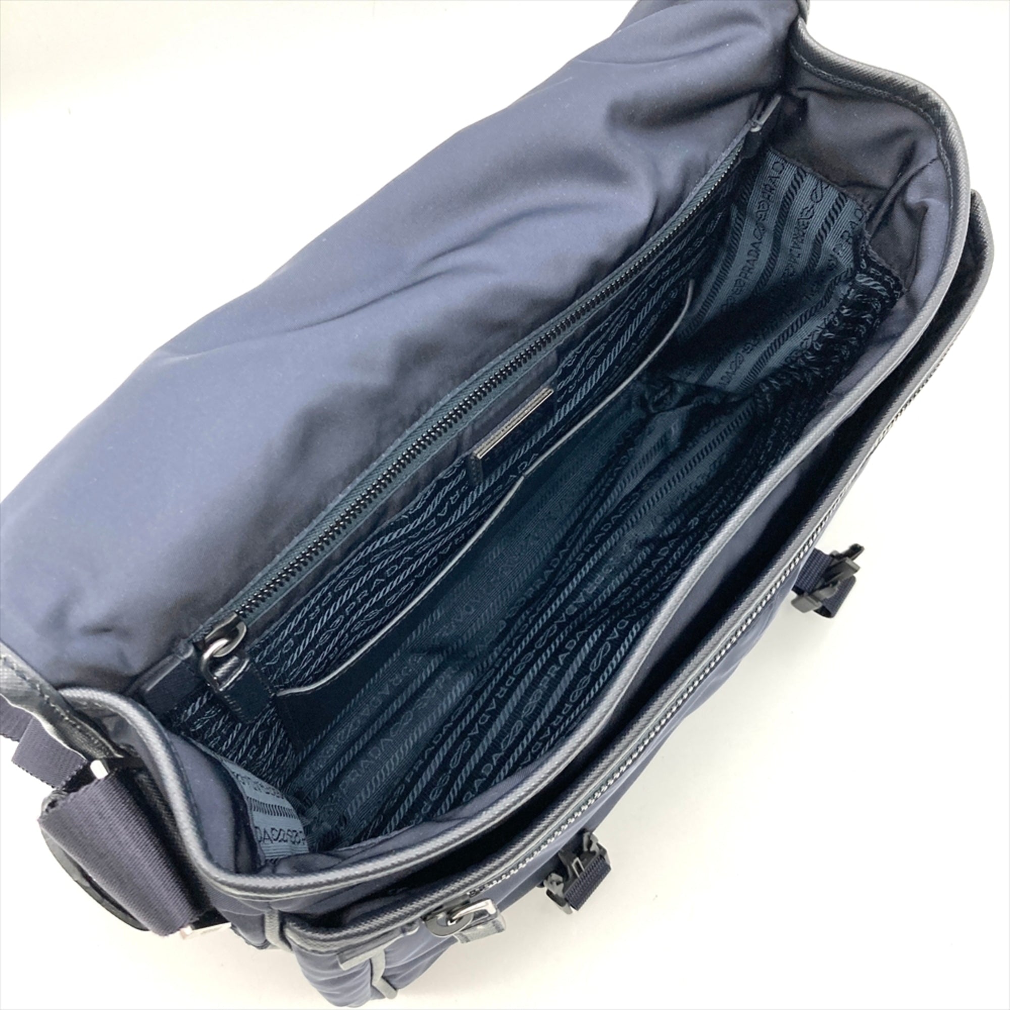 Prada Navy Nylon Shoulder Bag (Pre-Owned)