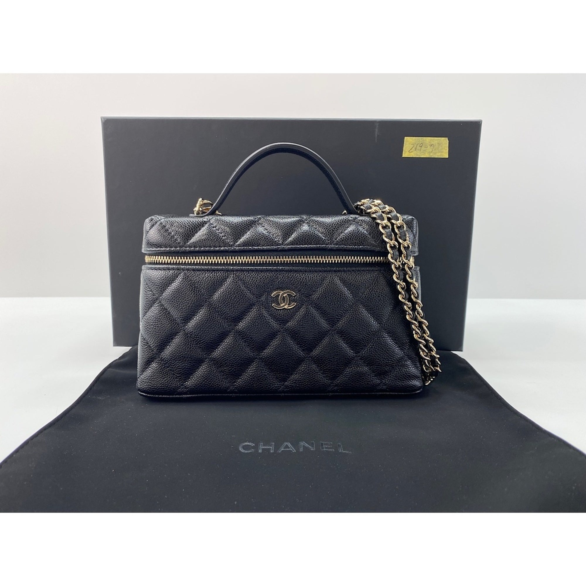 Chanel Matelasse Black Shoulder Bag (Pre-Owned)