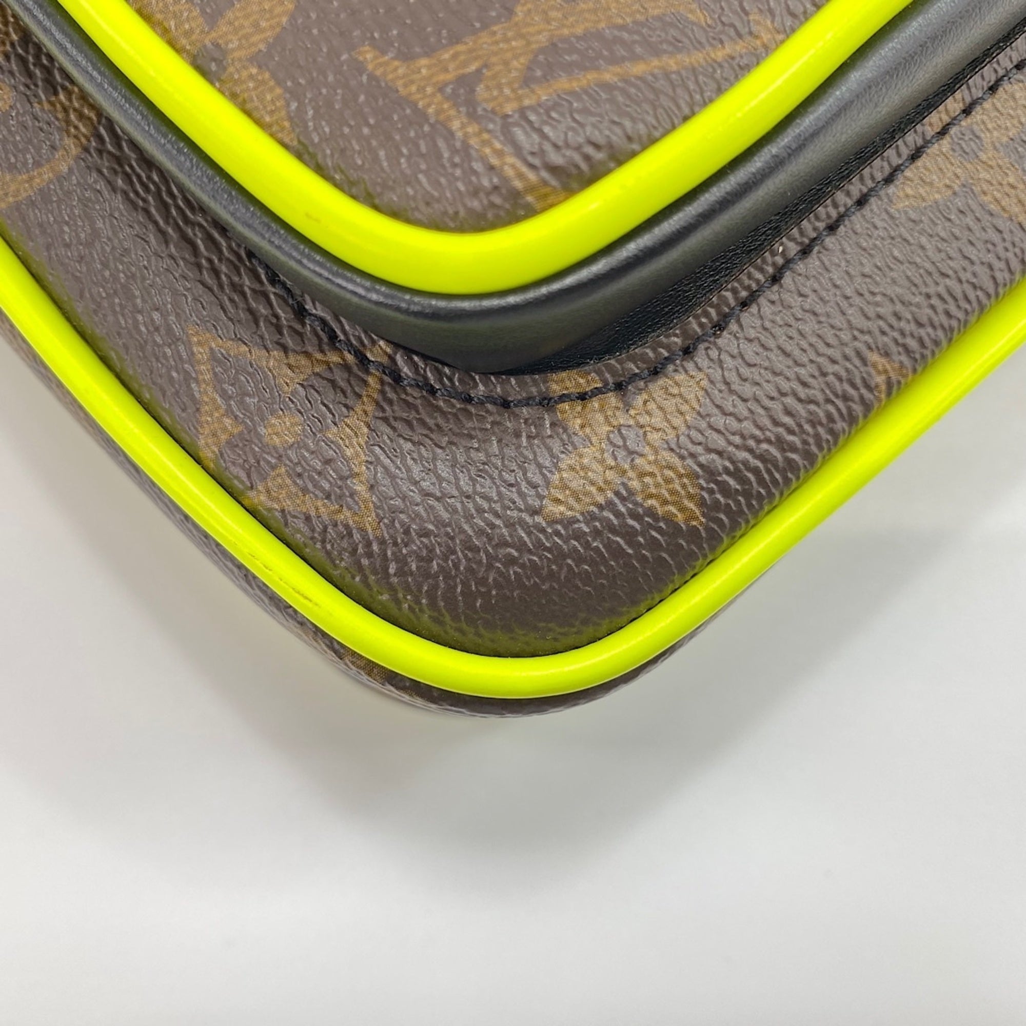 Louis Vuitton Monogram Yellow Shoulder Bag (Pre-Owned)