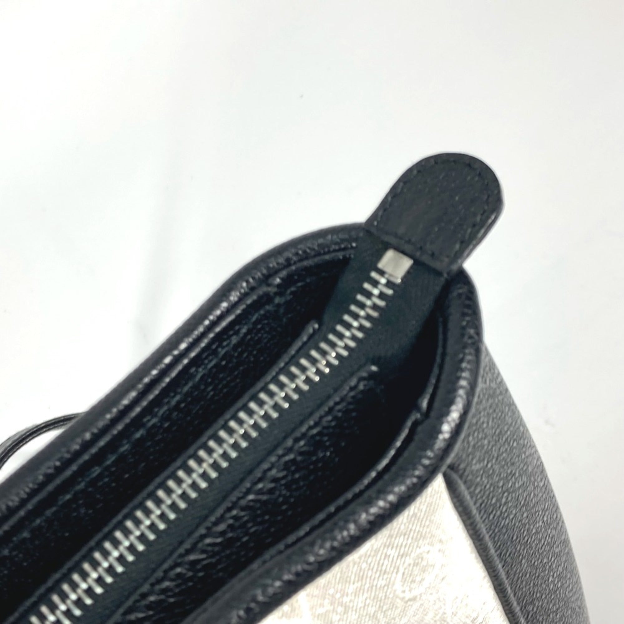 Bvlgari White Other Handbag (Pre-Owned)