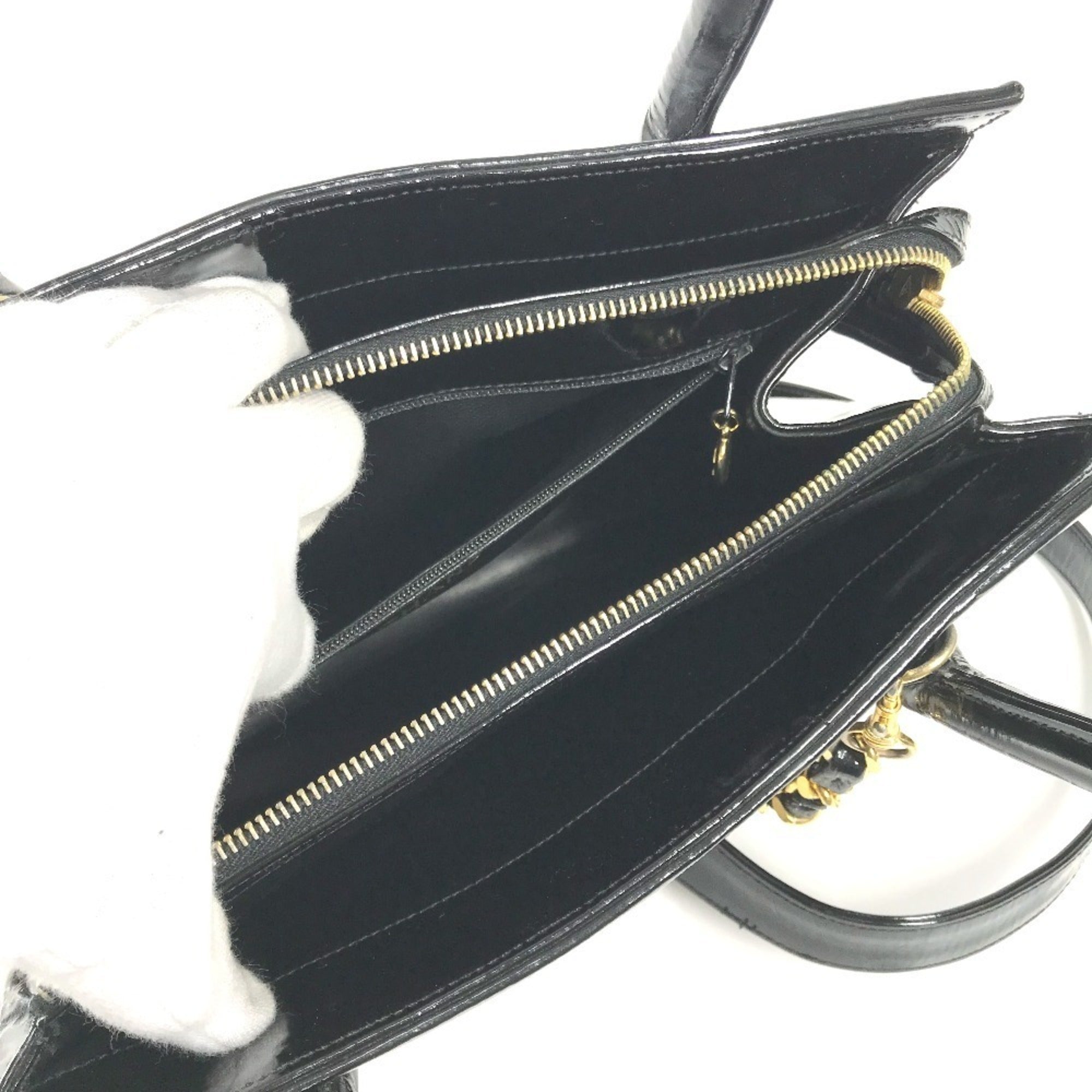 Chanel Black Gold Patent Leather Handbag Shoulder Bag Tote Bag (Pre-Owned)