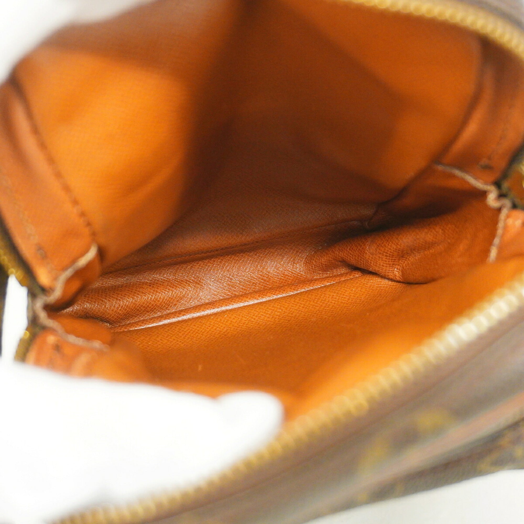 Louis Vuitton Brown Shoulder Bag (Pre-Owned)
