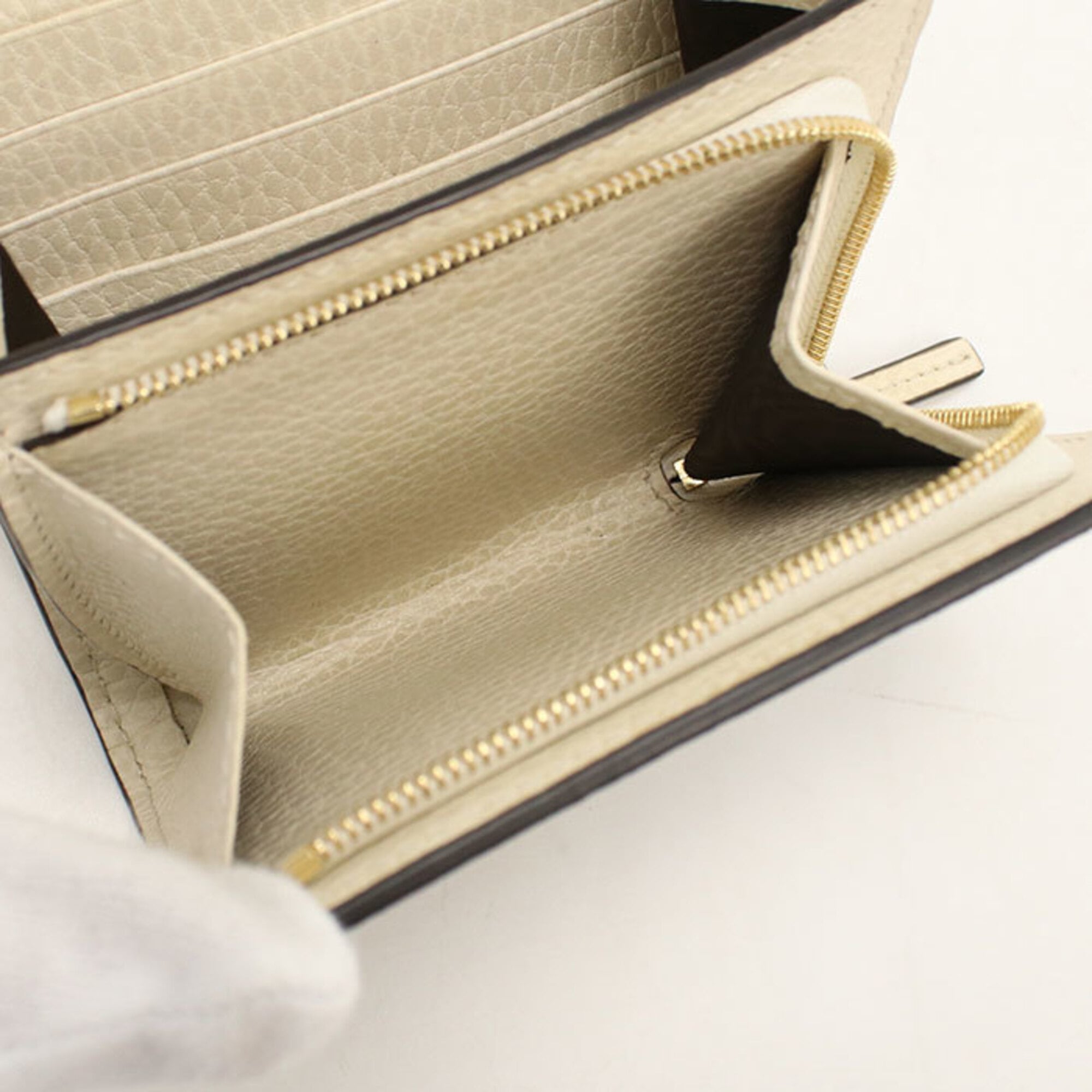 Gucci Ivory Leather Pvc Wallet (Bi-Fold) (Pre-Owned)