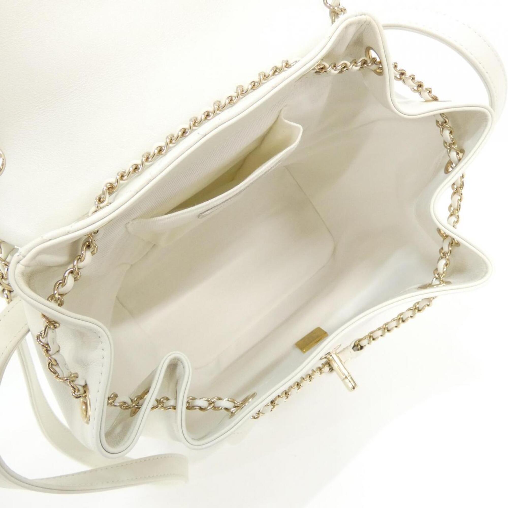 Chanel White Leather Backpack (Pre-Owned)