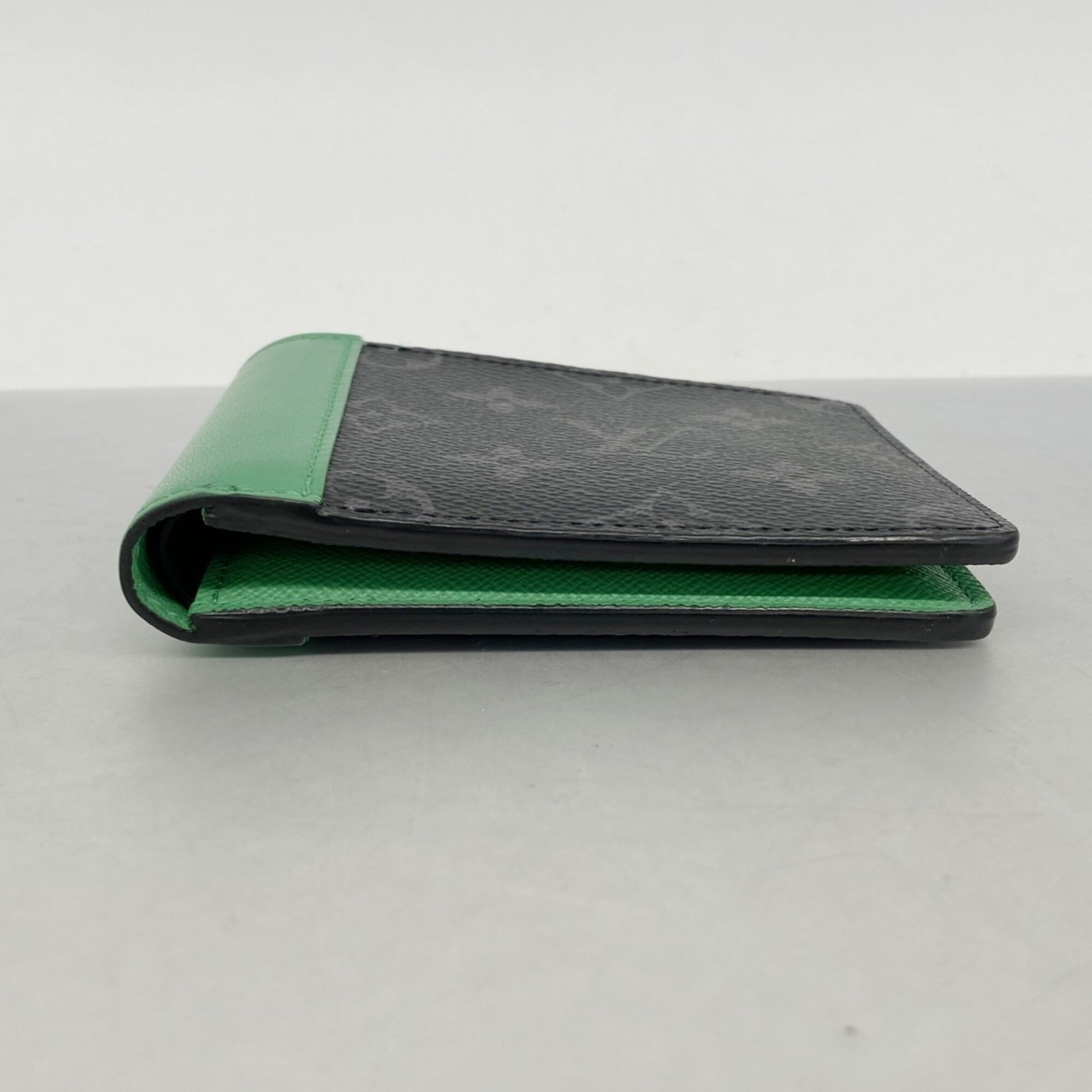 Louis Vuitton Black Wallet (Bi-Fold) (Pre-Owned)