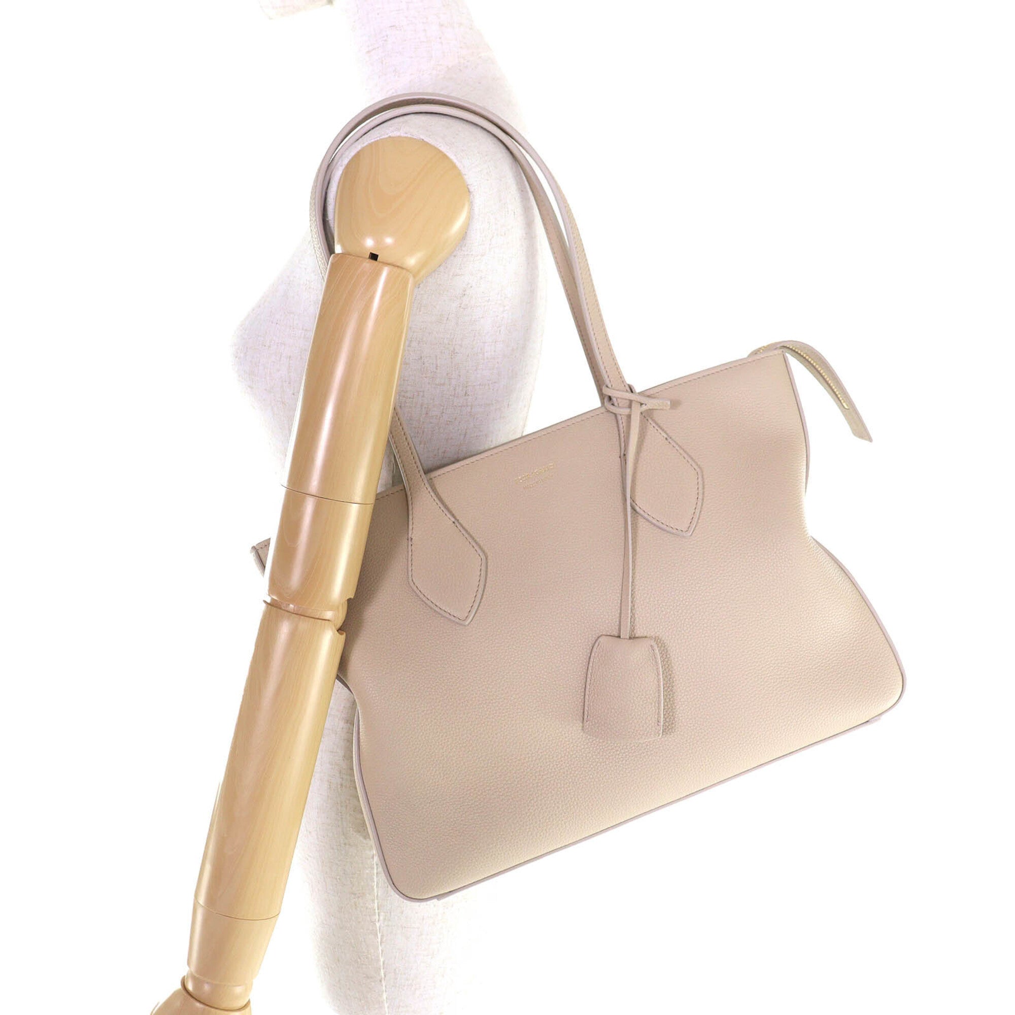 Salvatore Ferragamo Light Beige Leather Tote Bag (Pre-Owned)