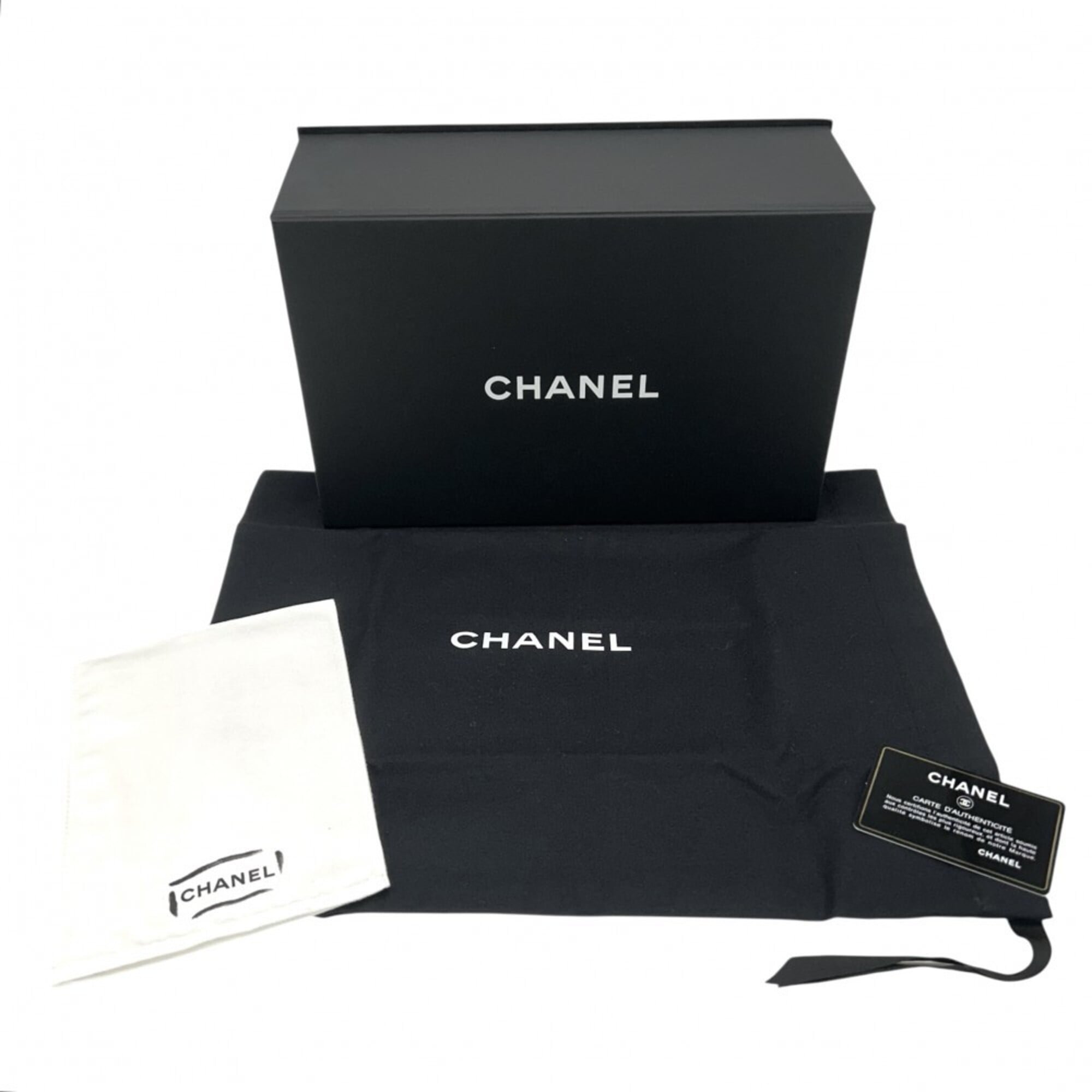 Chanel Matelasse Black Leather Handbag (Pre-Owned)