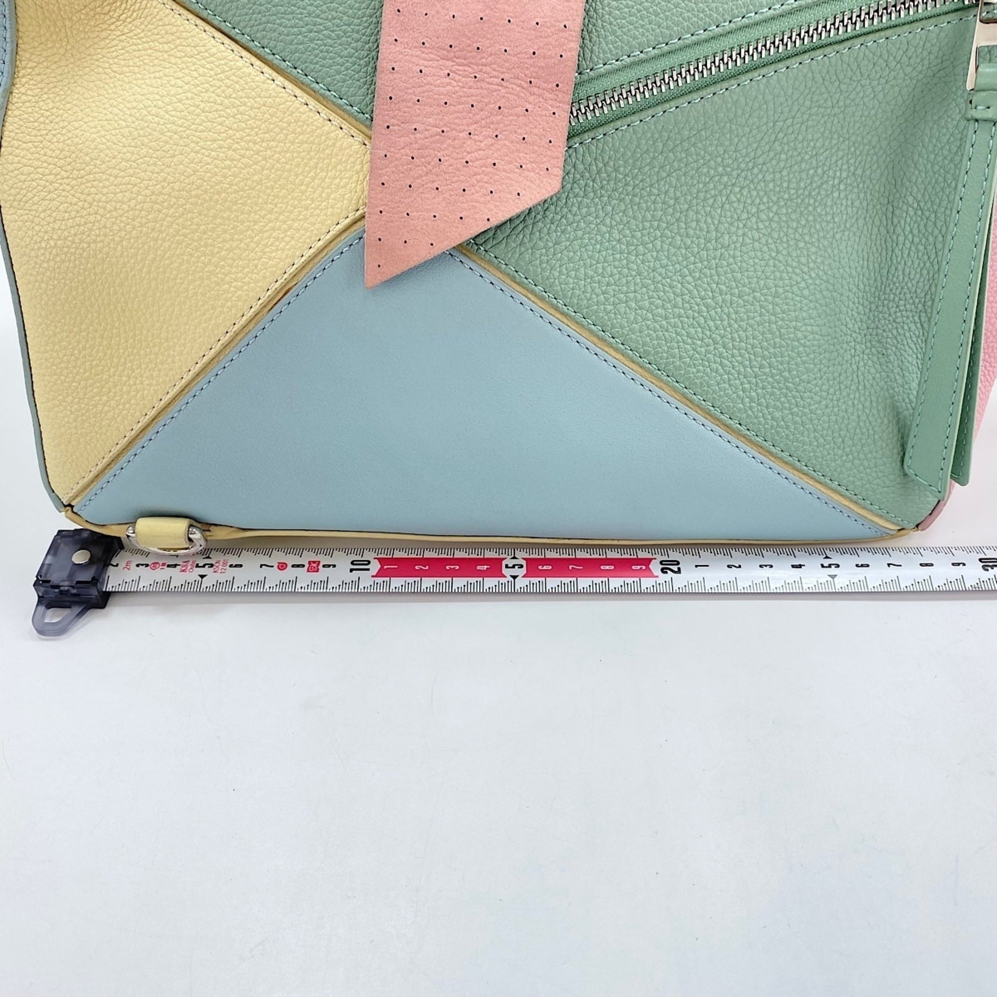 Loewe Puzzle Multi-Color Leather Handbag (Pre-Owned)