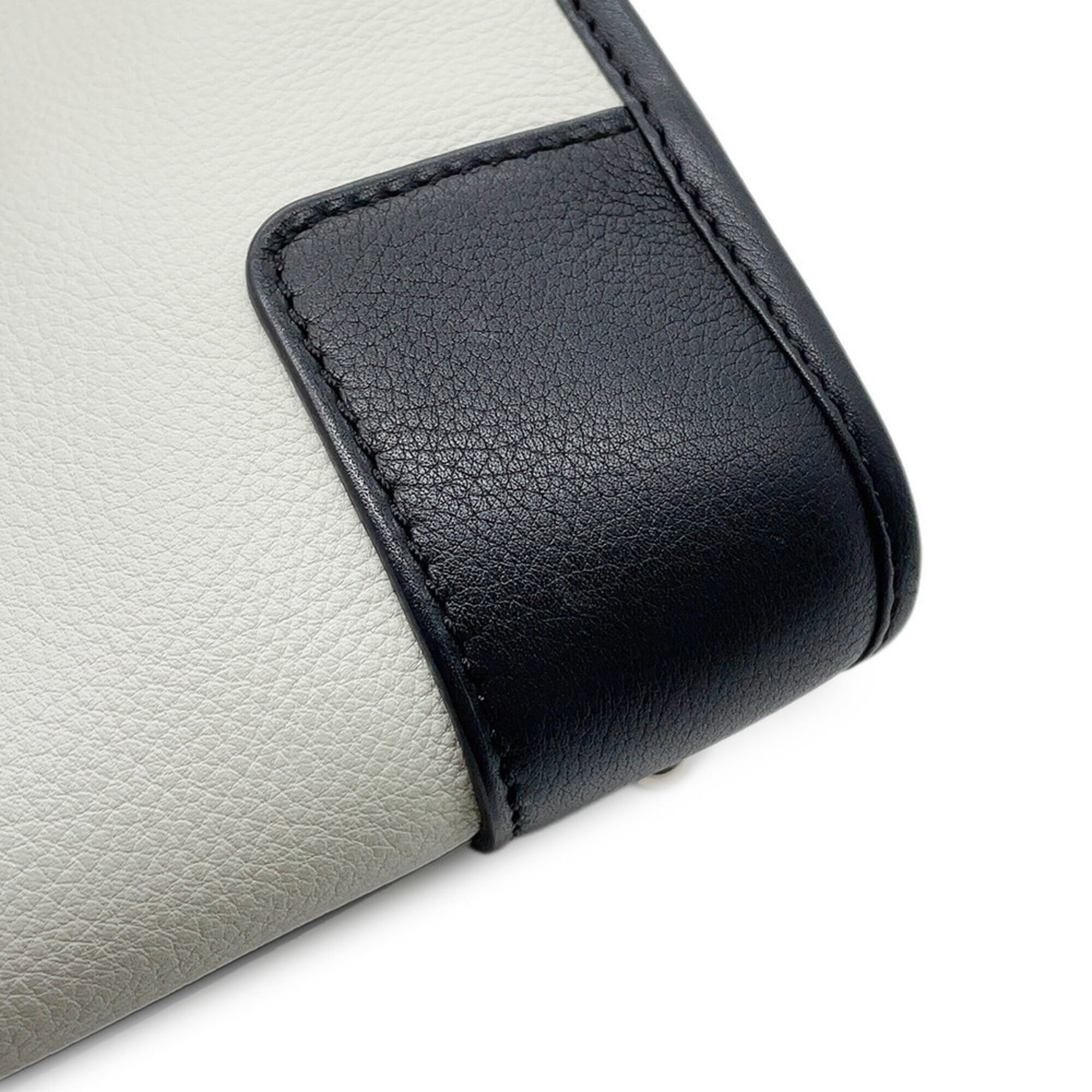Loewe Amazona Black White Leather Handbag (Pre-Owned)