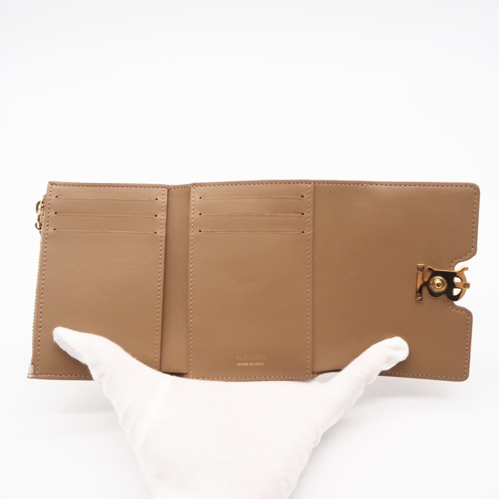 Burberry Beige Cream Leather Wallet (Tri-Fold) (Pre-Owned)