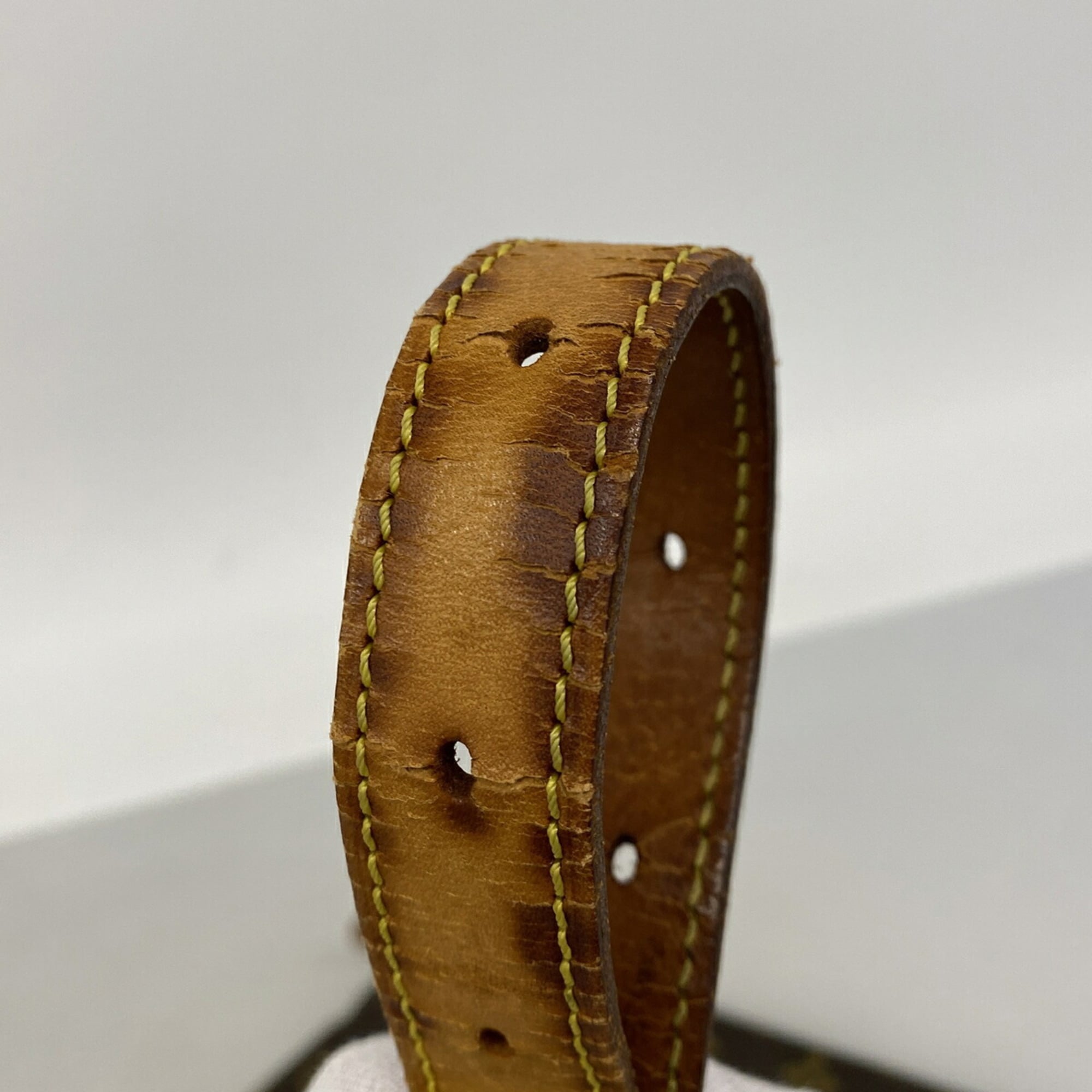 Louis Vuitton Brown Shoulder Bag (Pre-Owned)