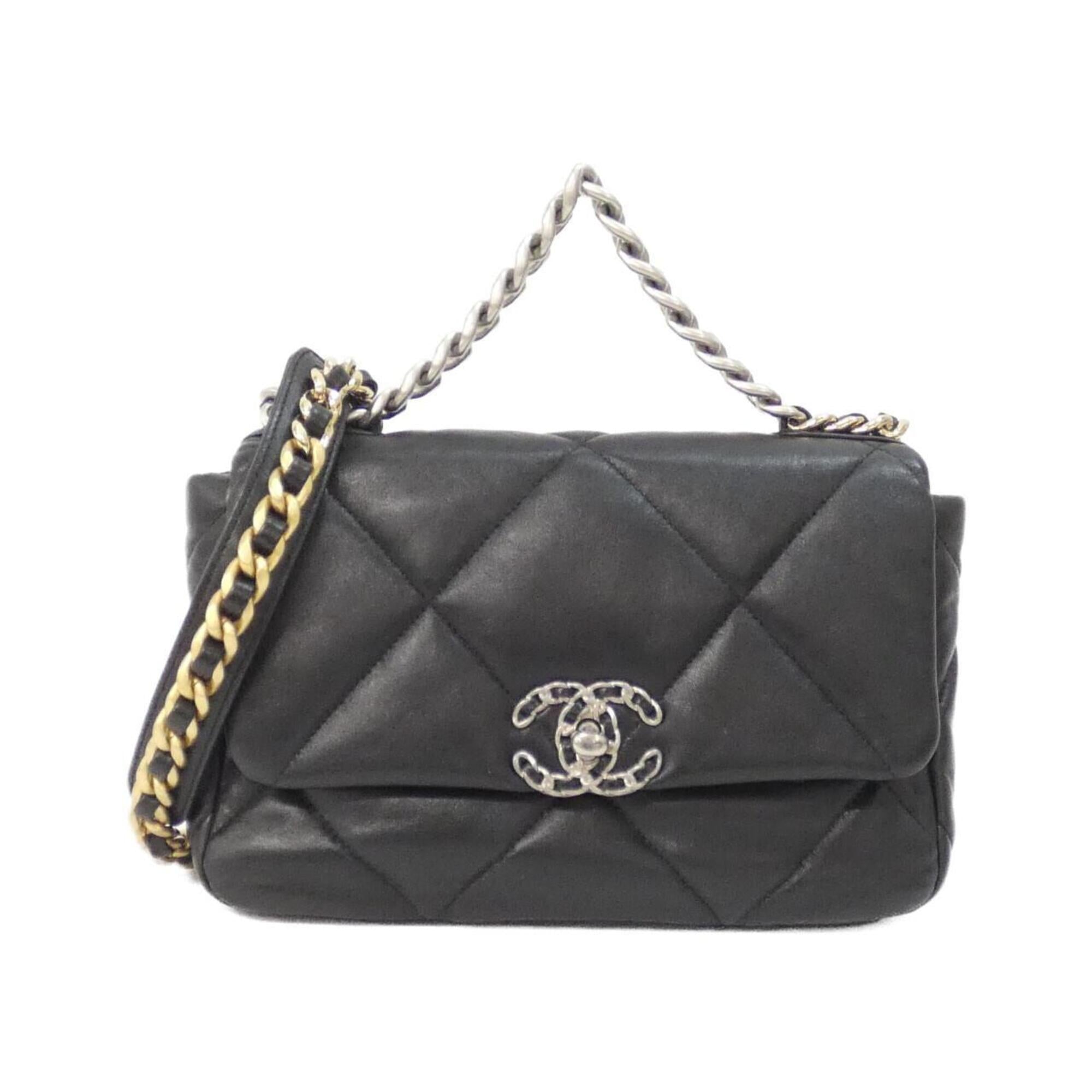 Chanel Black Leather Shoulder Bag (Pre-Owned)