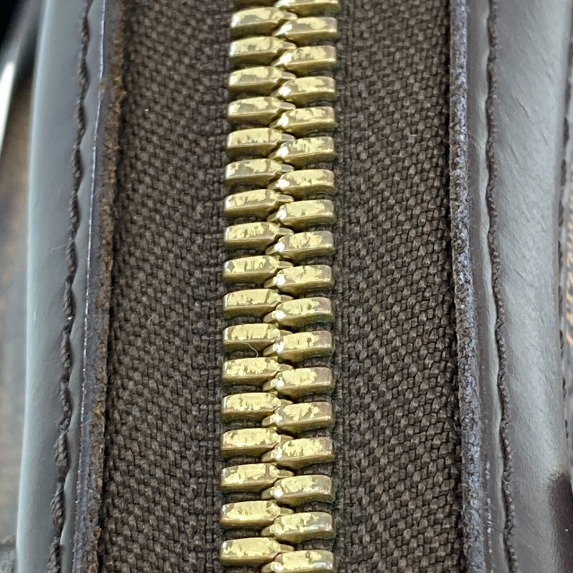 Louis Vuitton Brown Damier Canvas Handbag (Pre-Owned)