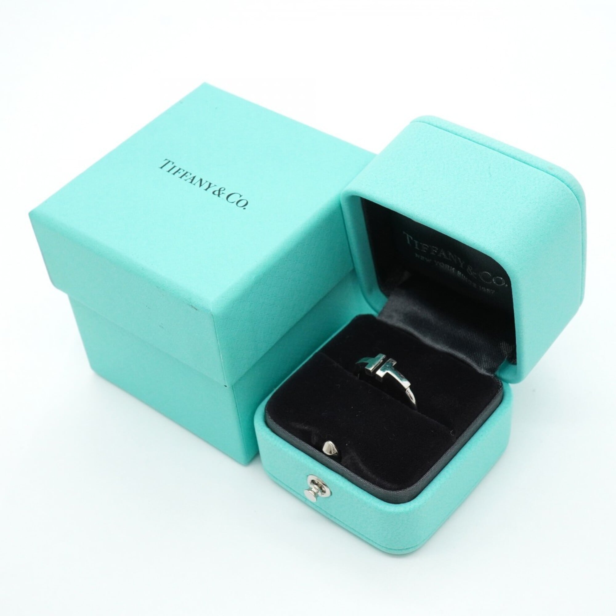 Tiffany White Gold (18K) Band Ring (Pre-Owned)