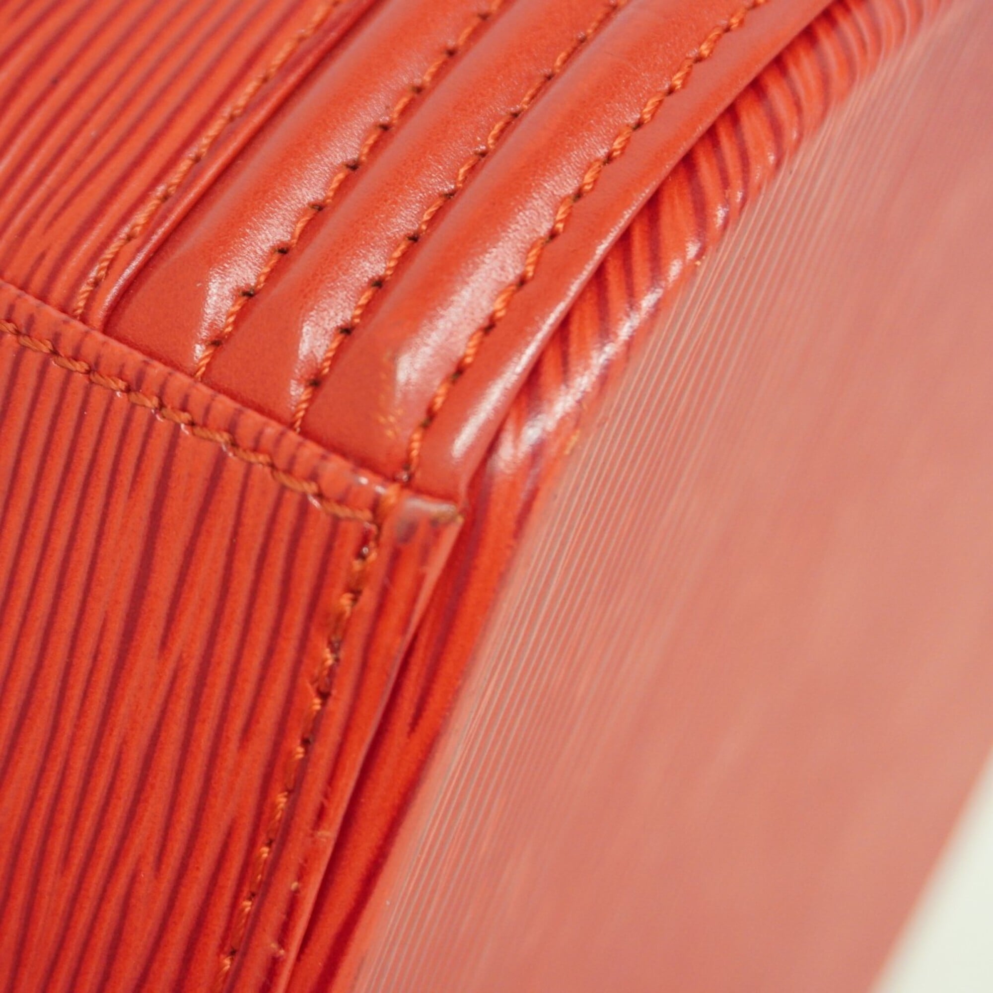 Louis Vuitton Castilian Red Handbag (Pre-Owned)