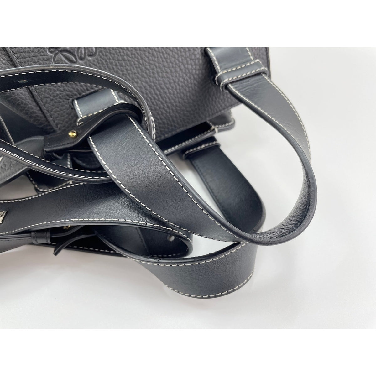 Loewe Hammock Black Leather Handbag (Pre-Owned)