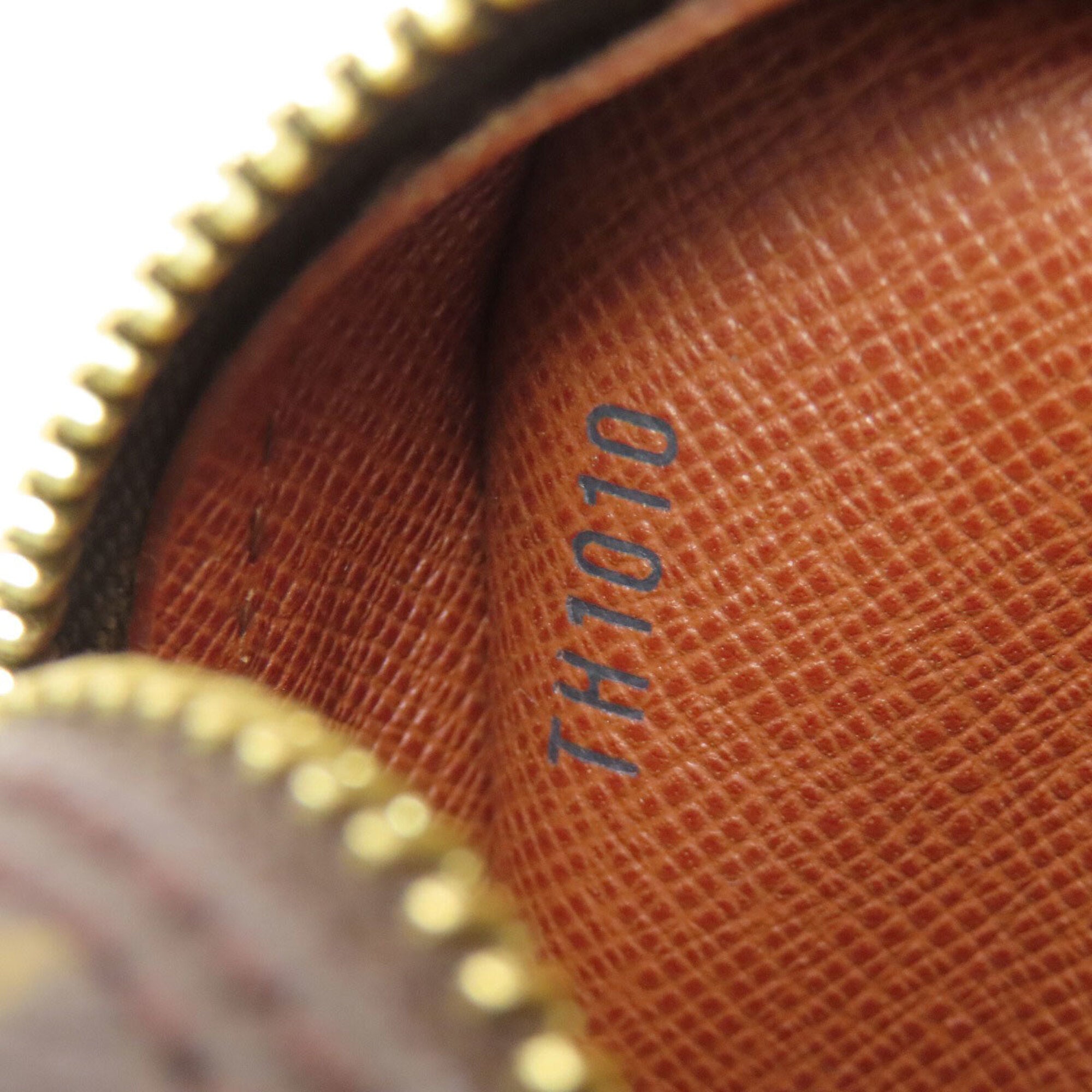 Louis Vuitton Monogram Monogram Shoulder Bag (Pre-Owned)
