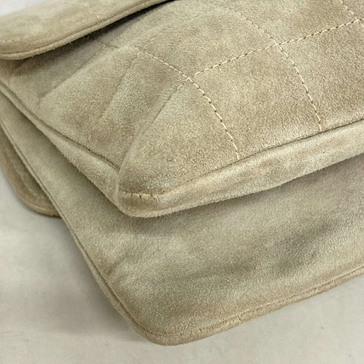 Chanel Gray Suede Handbag (Pre-Owned)