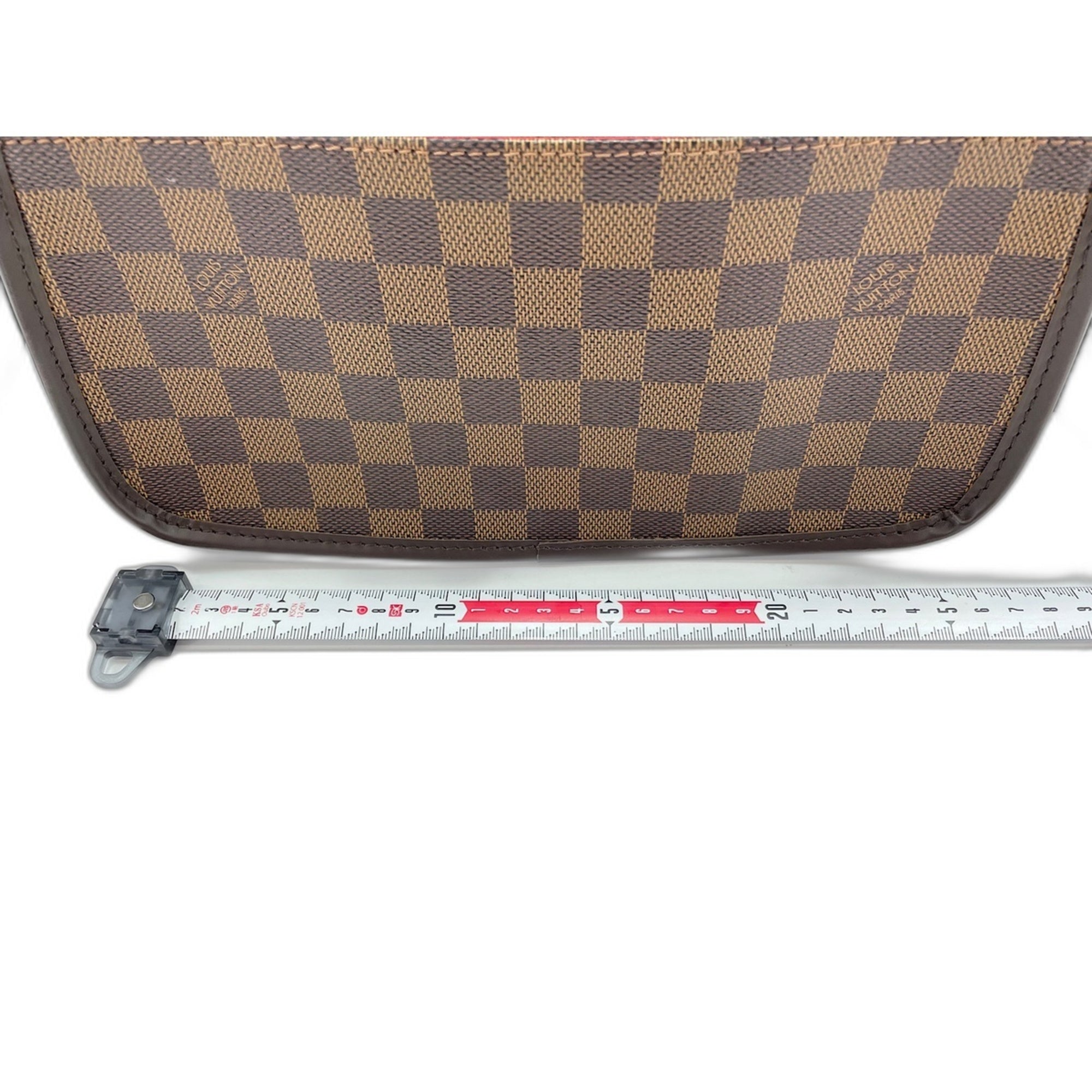 Louis Vuitton Brown Shoulder Bag (Pre-Owned)