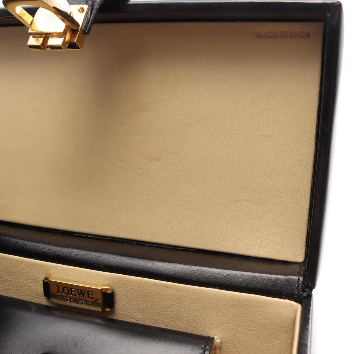 Loewe Black Leather Handbag (Pre-Owned)