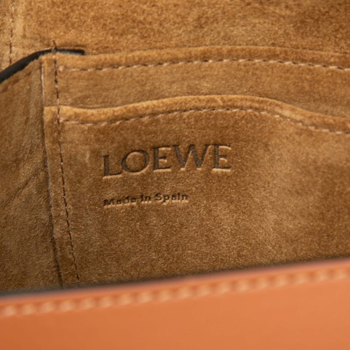 Loewe Brown Ivory Canvas Leather Shoulder Bag (Pre-Owned)