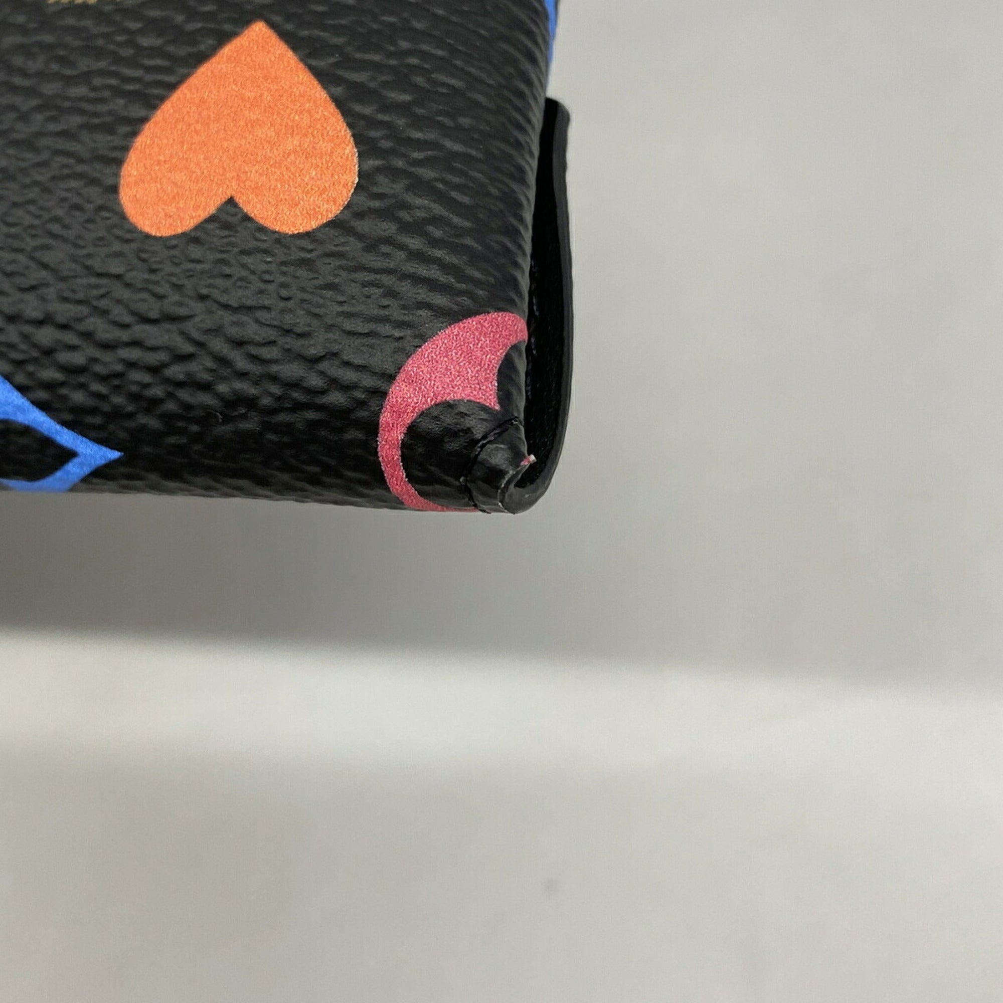 Louis Vuitton Black White Pouch (Pre-Owned)
