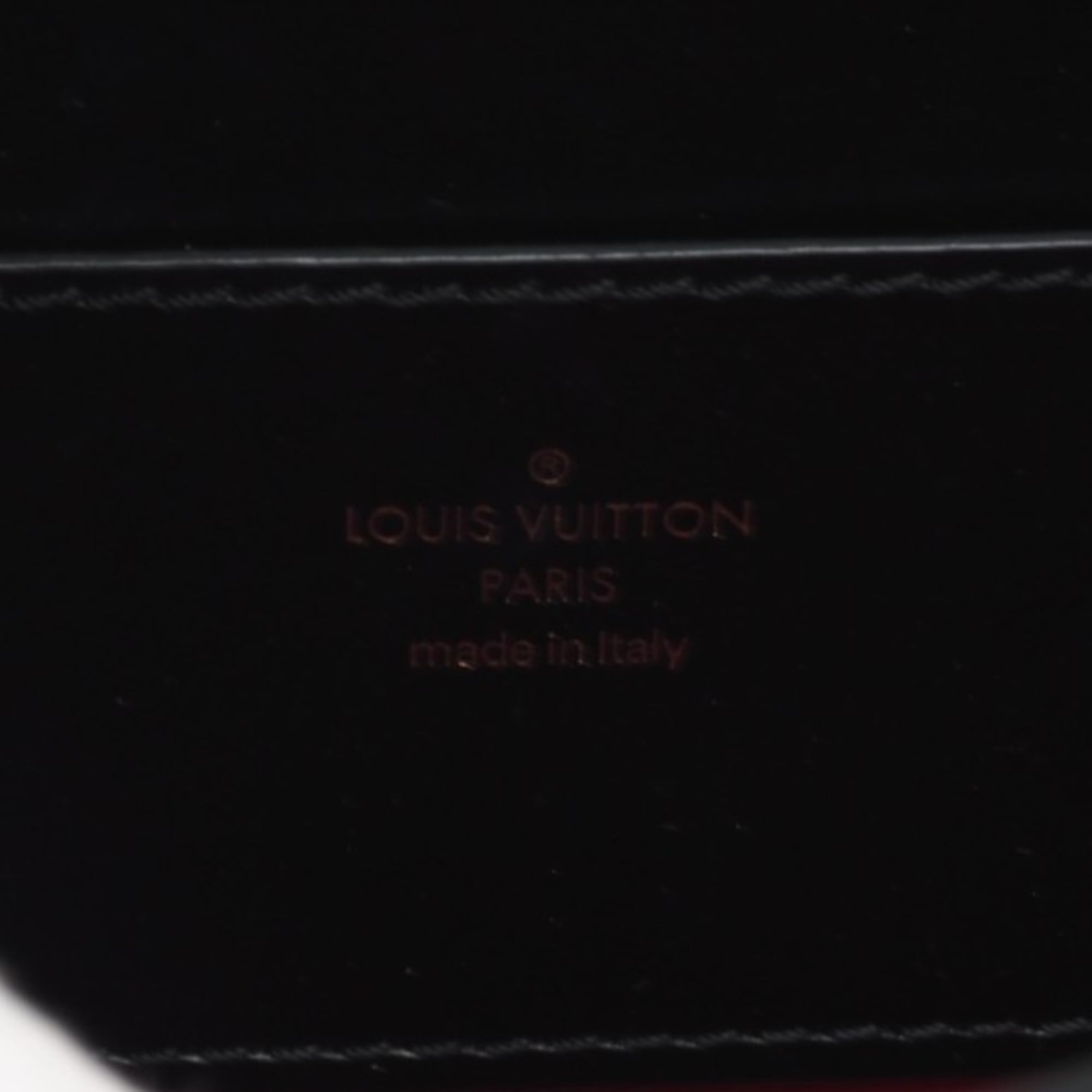 Louis Vuitton Black Leather Shoulder Bag (Pre-Owned)
