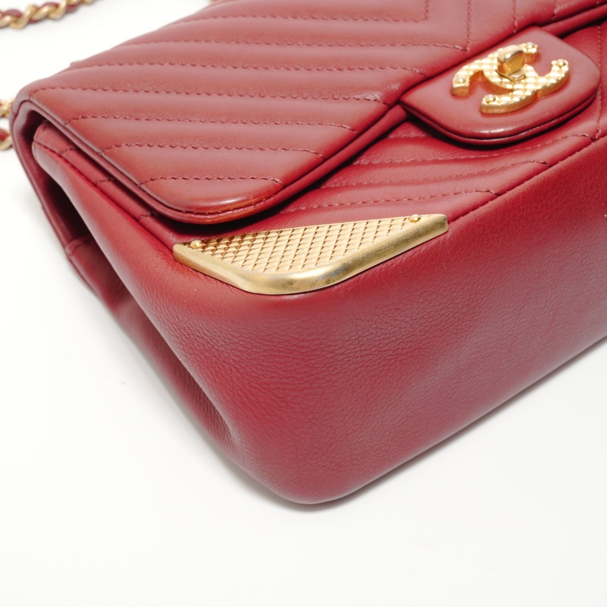Chanel Red Color Shoulder Bag (Pre-Owned)