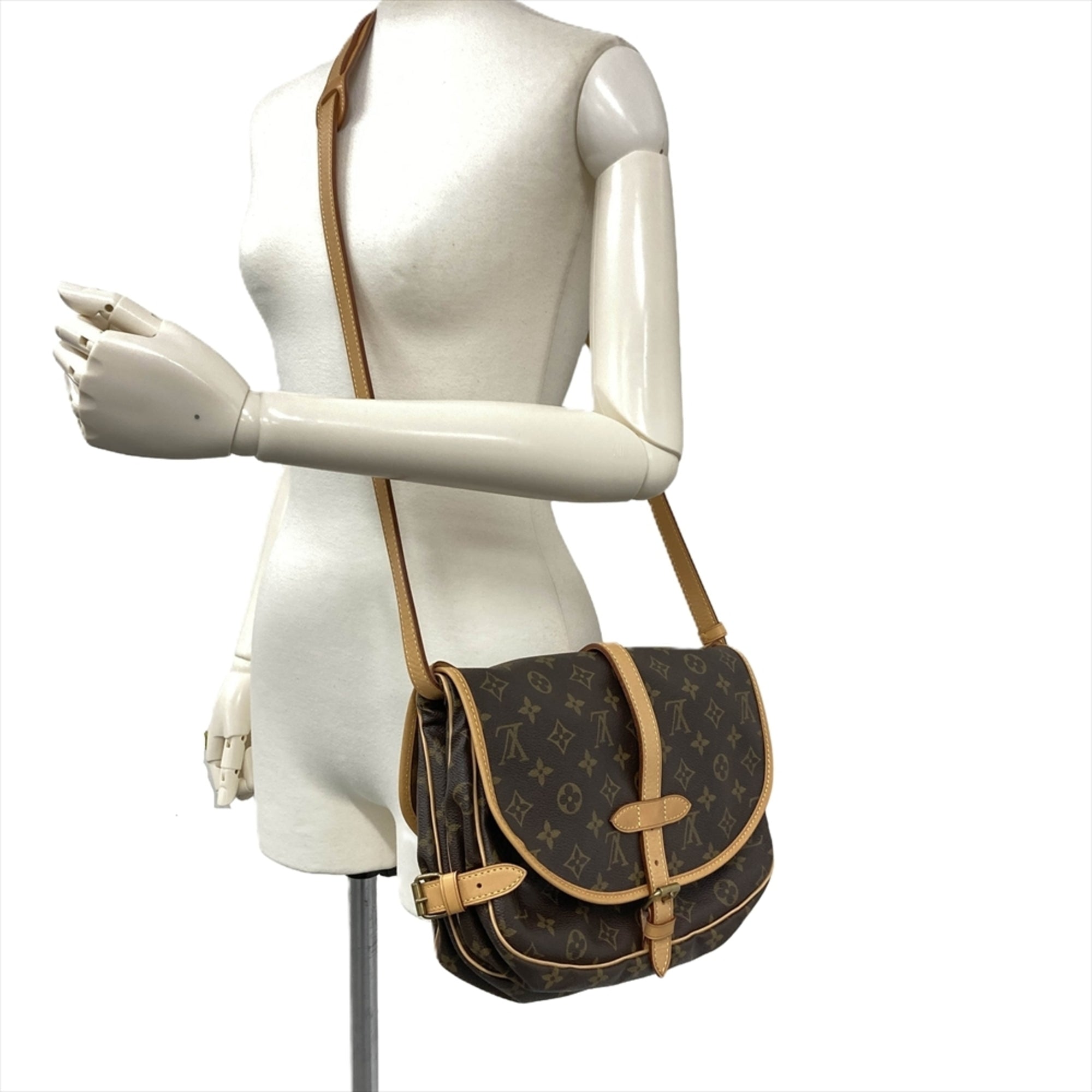 Louis Vuitton Brown Monogram Canvas Shoulder Bag (Pre-Owned)